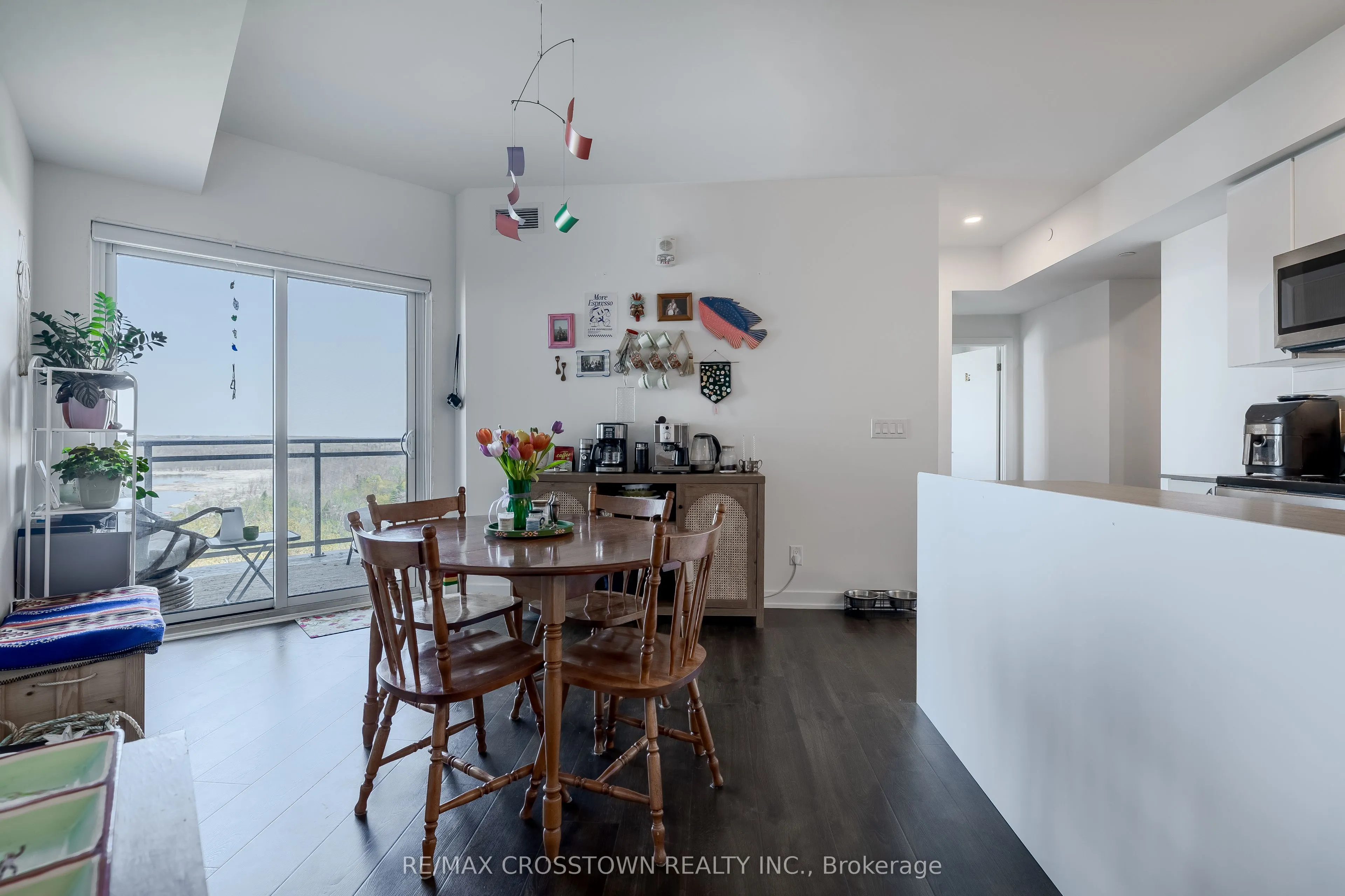 56 Lakeside Terrace, #908