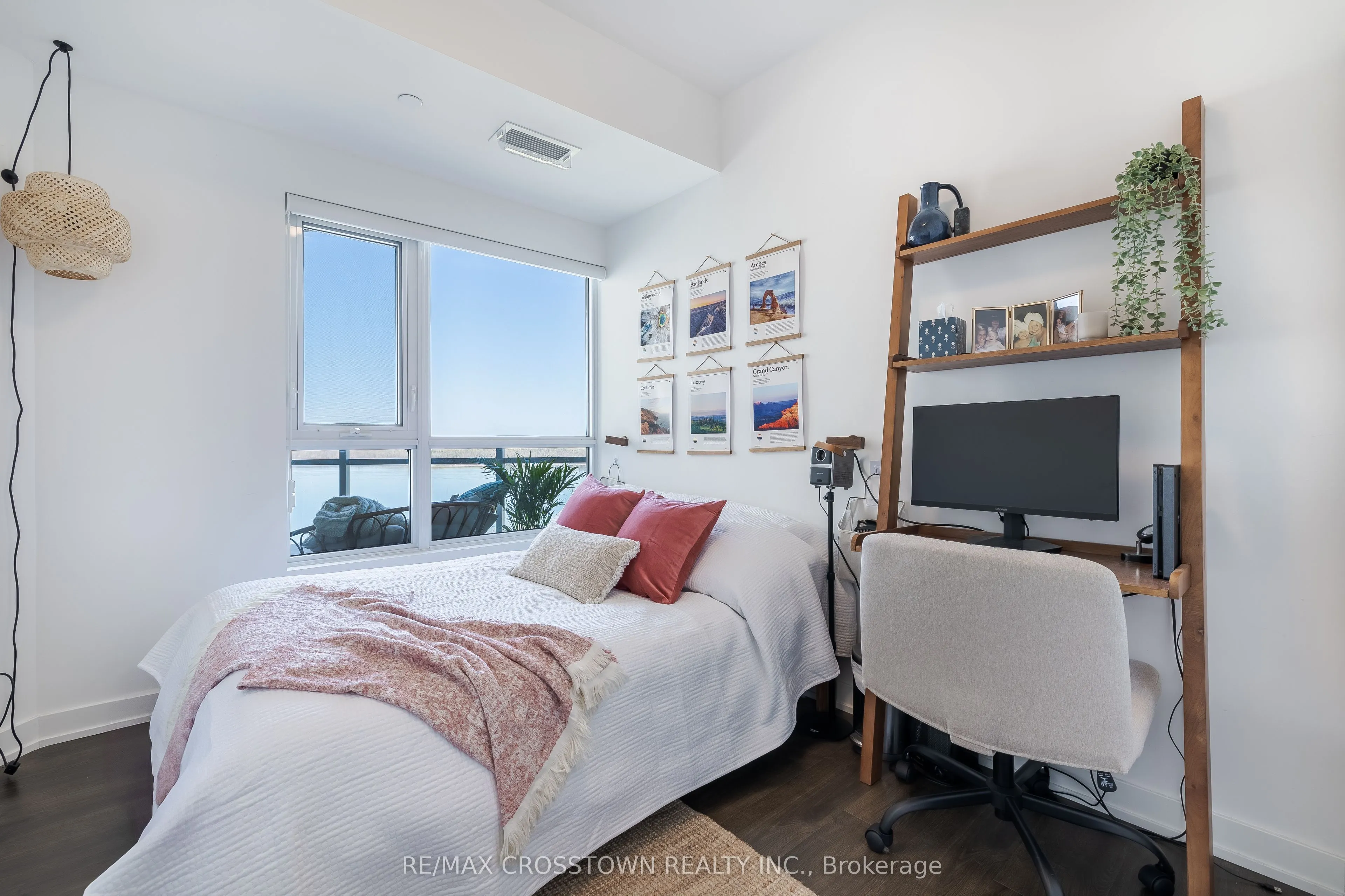 56 Lakeside Terrace, #908