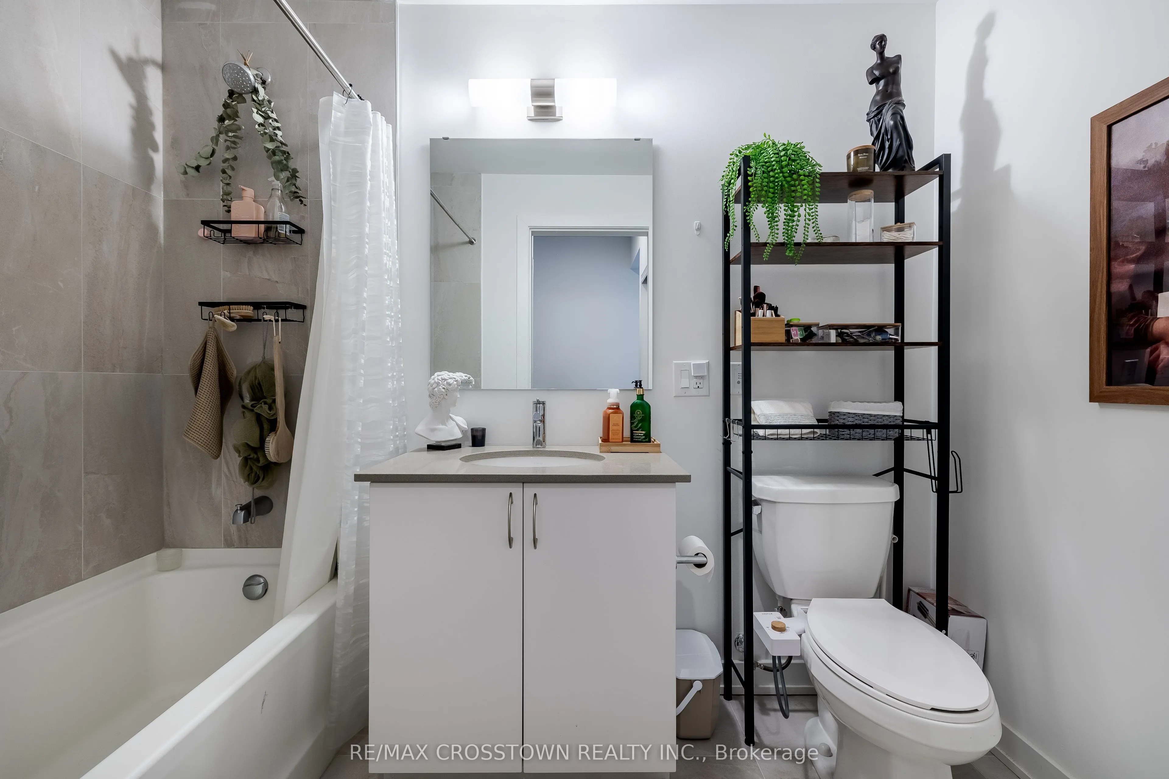 56 Lakeside Terrace, #908