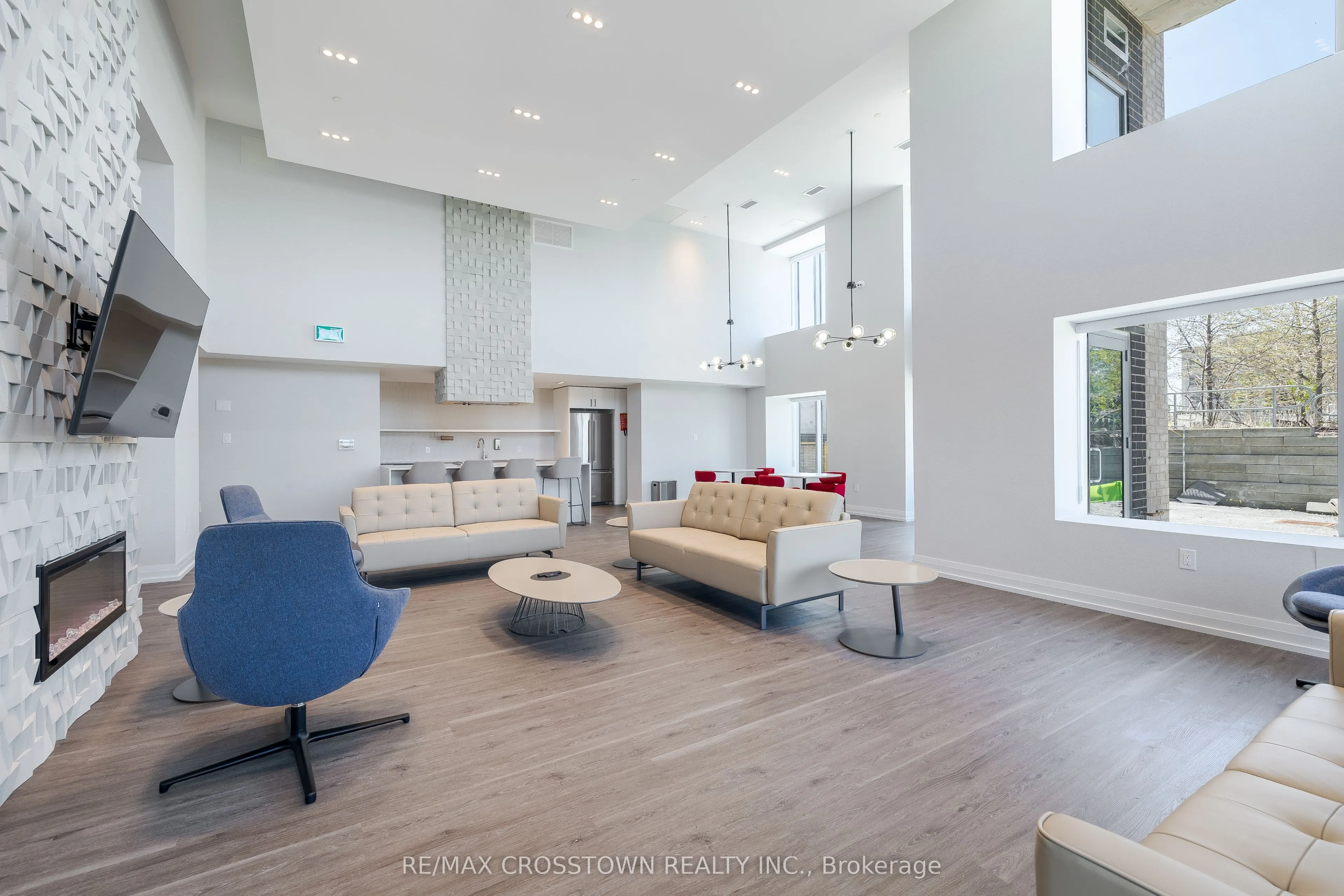 56 Lakeside Terrace, #908