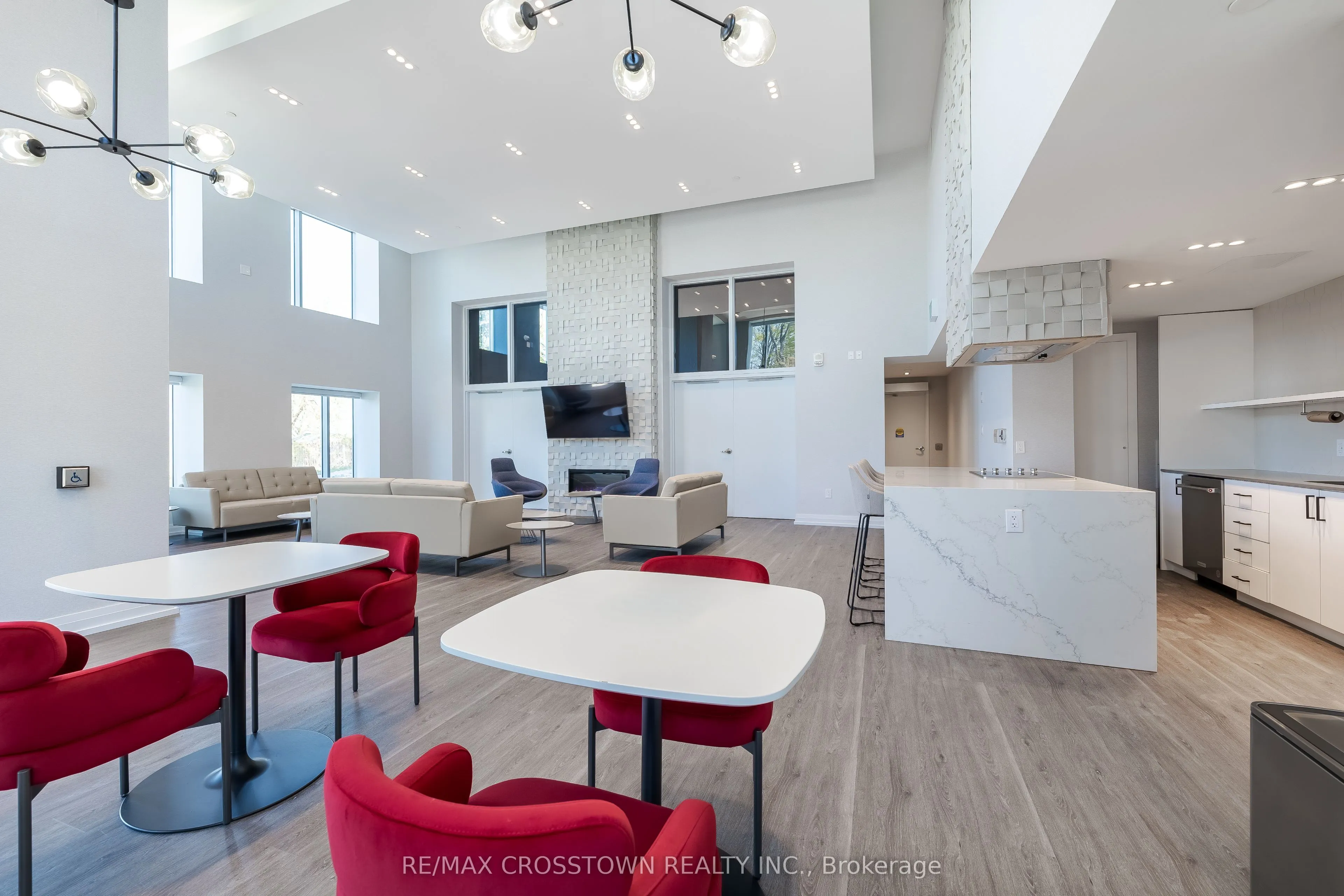 56 Lakeside Terrace, #908