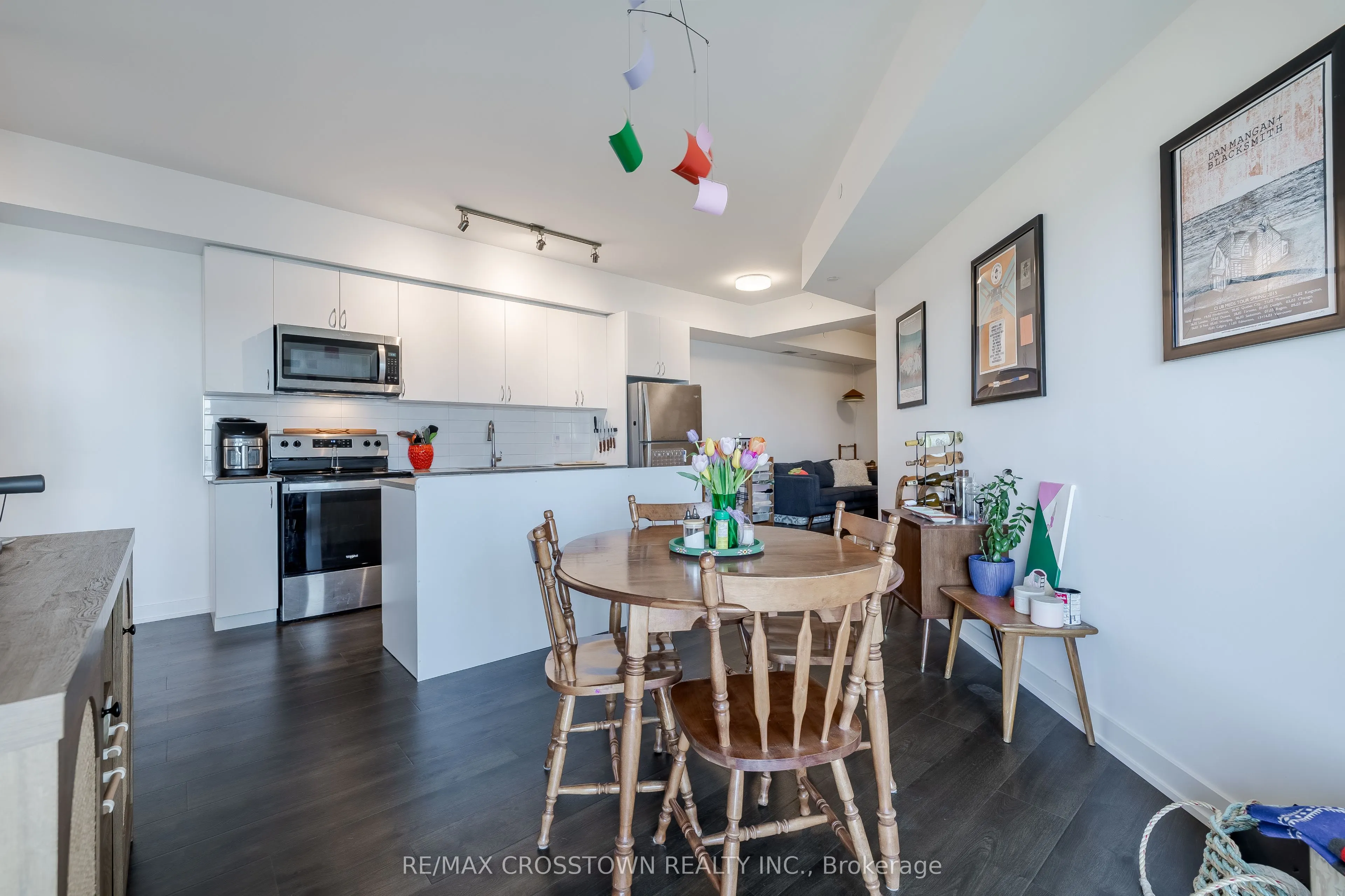 56 Lakeside Terrace, #908