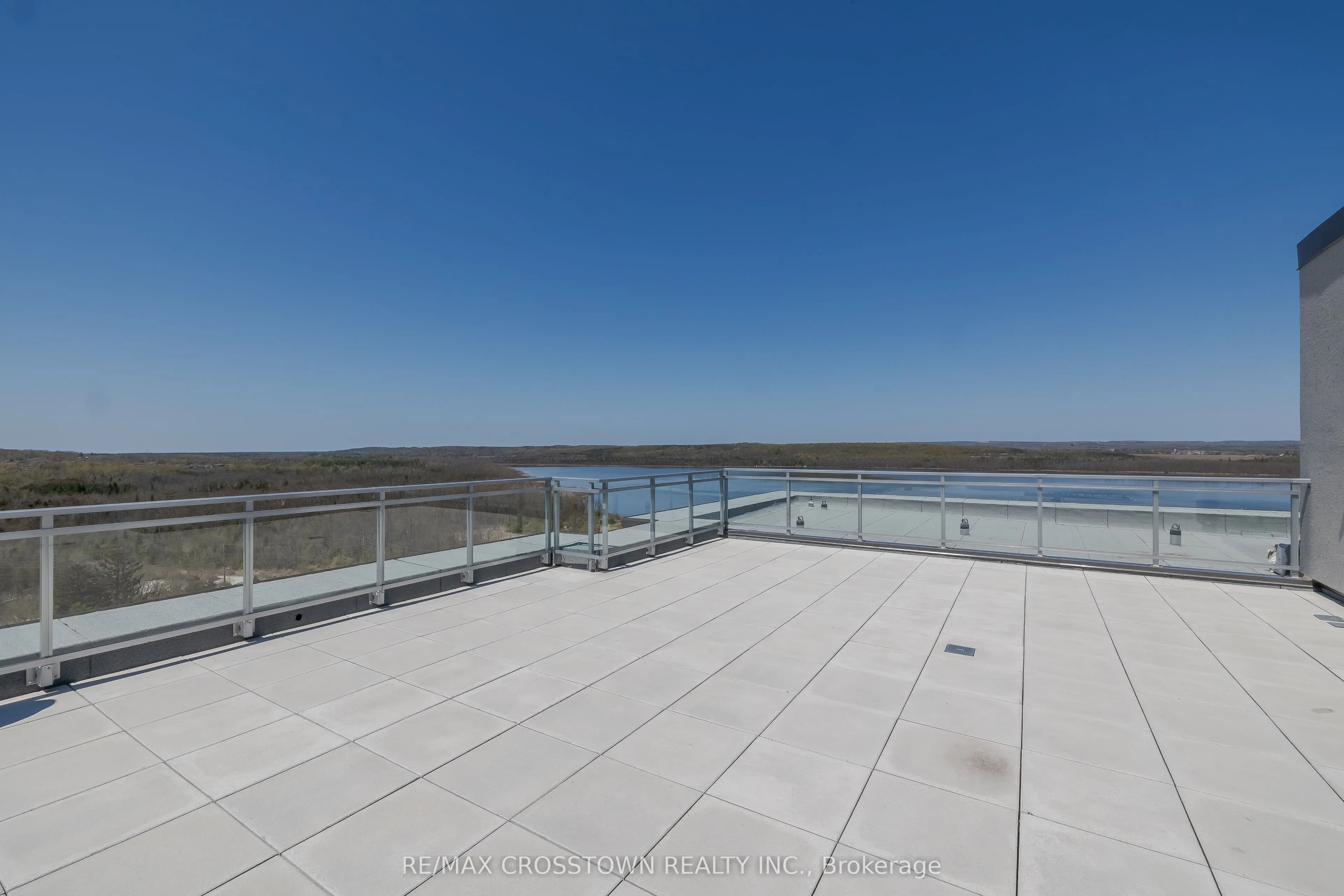 56 Lakeside Terrace, #908