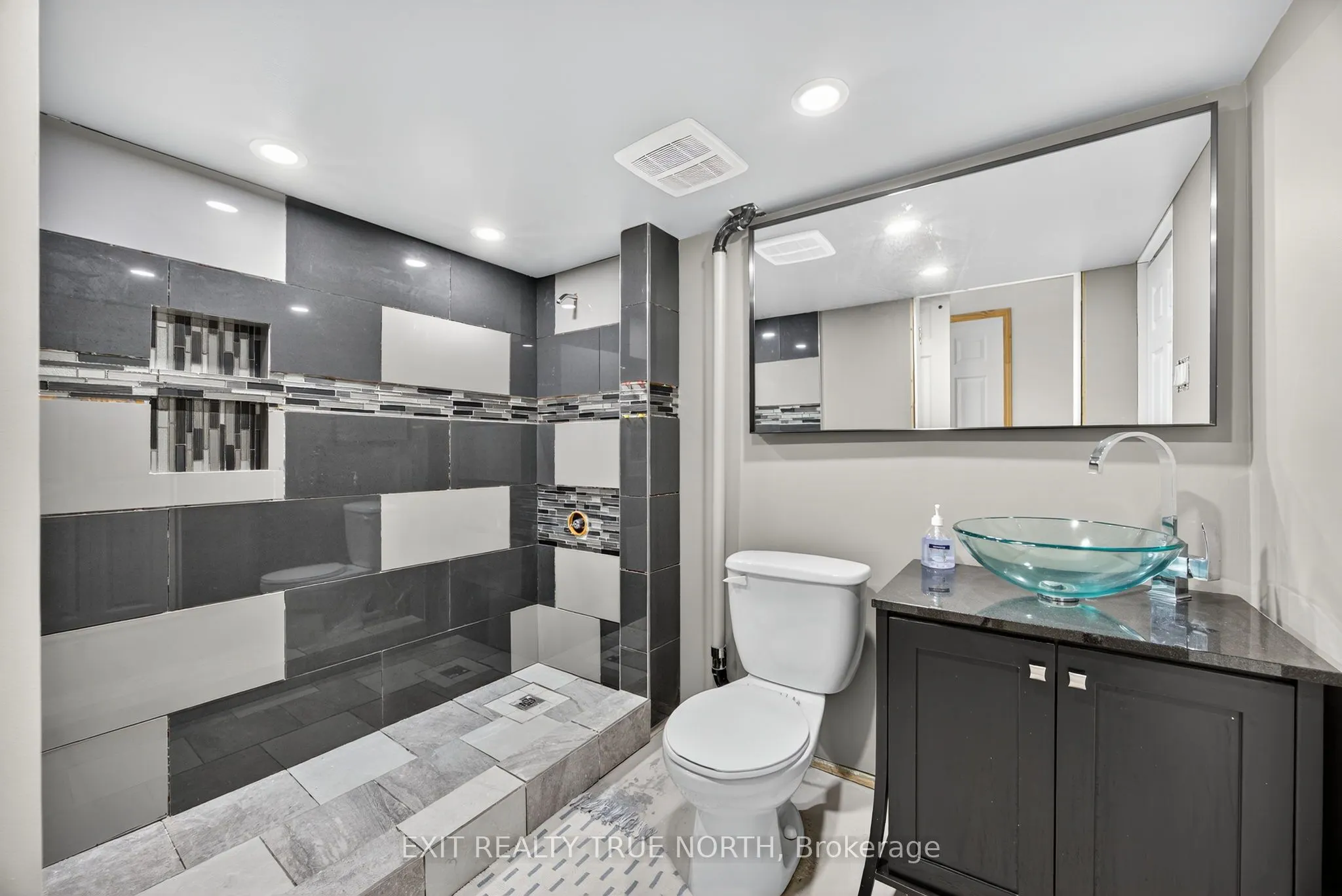 165 Ritchie Crescent