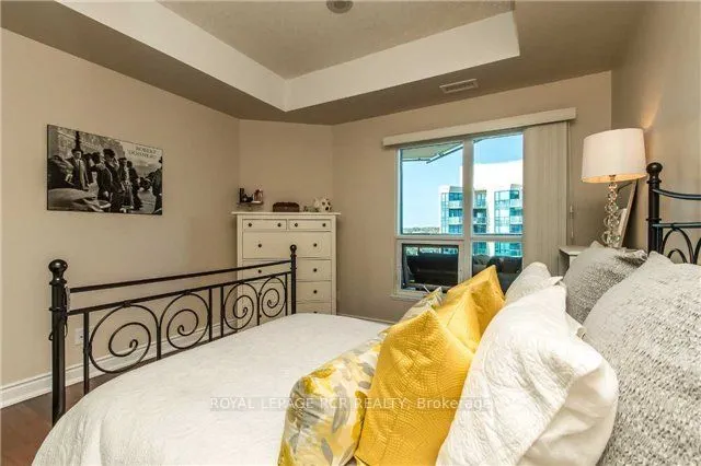 37 Ellen Street, #1403