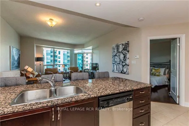 37 Ellen Street, #1403