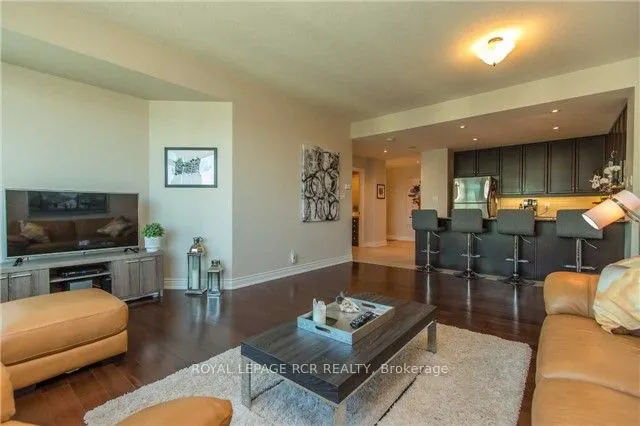 37 Ellen Street, #1403