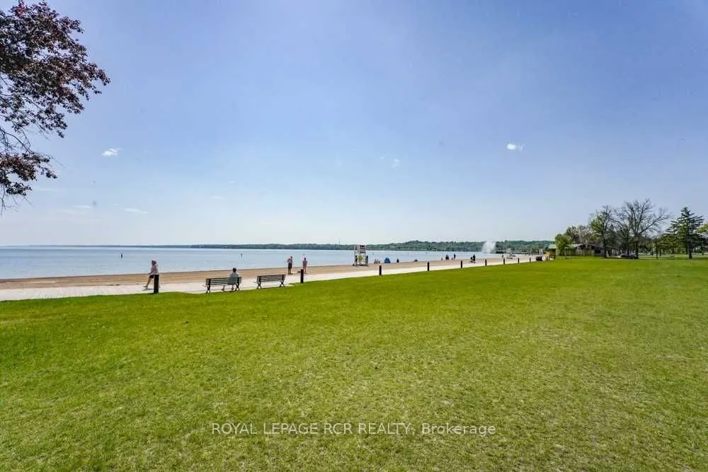 37 Ellen Street, #1403