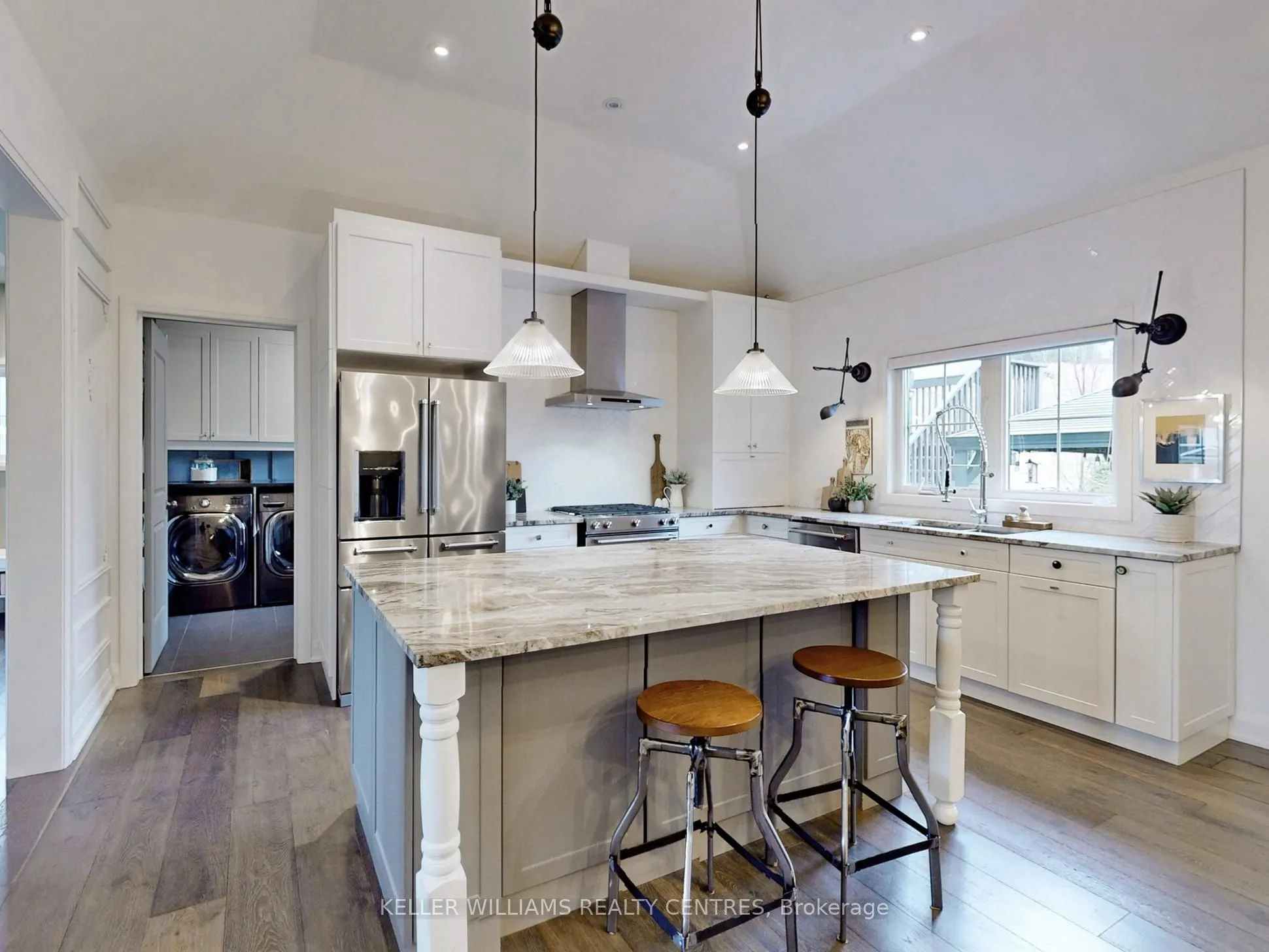 2 Thoroughbred Drive