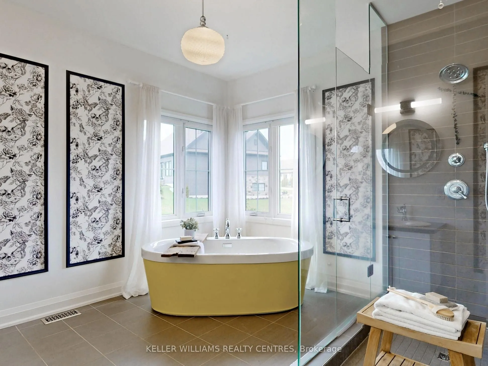 2 Thoroughbred Drive