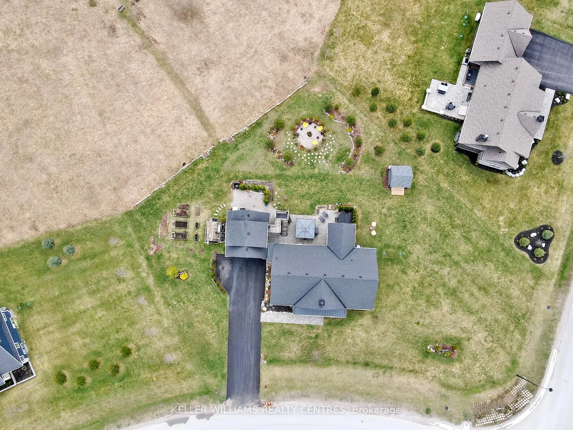 2 Thoroughbred Drive