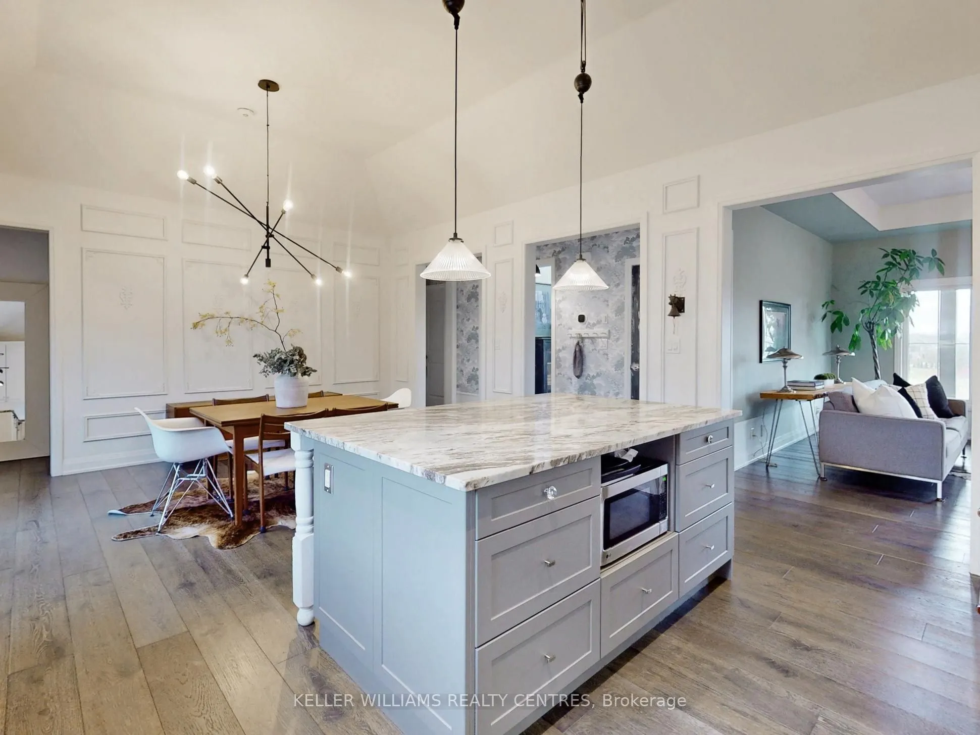 2 Thoroughbred Drive