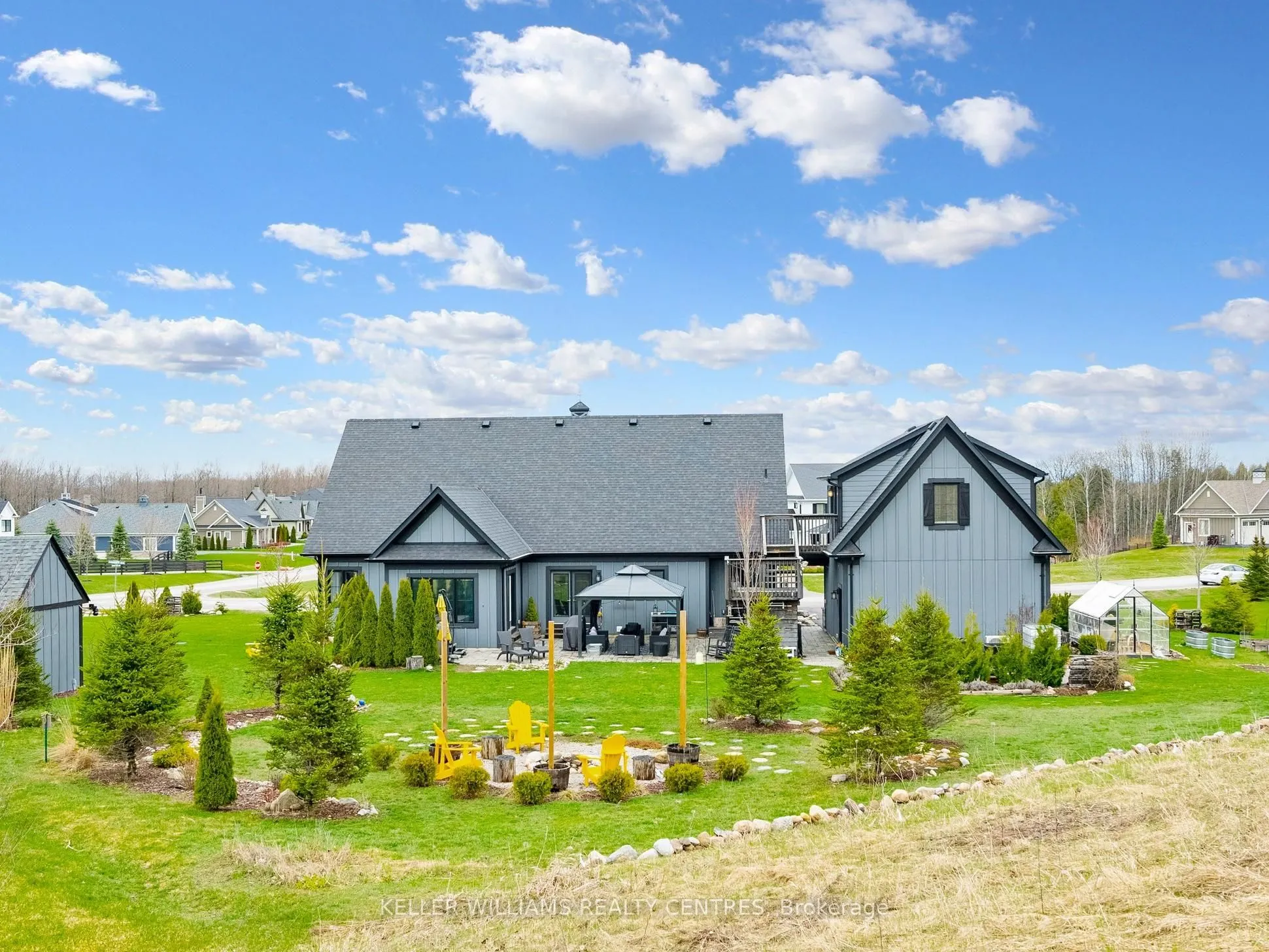 2 Thoroughbred Drive