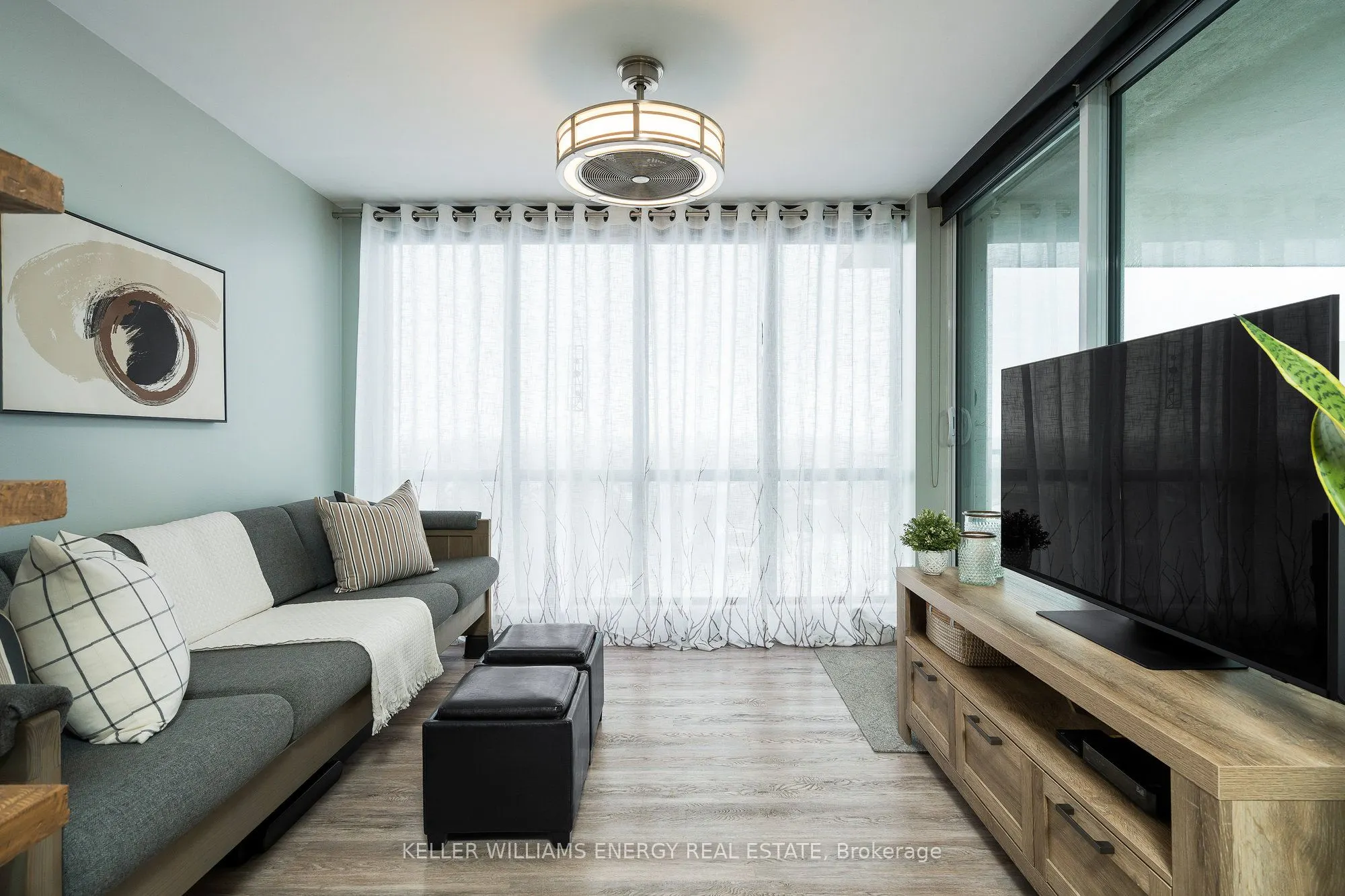 24 Ramblings Way, #901