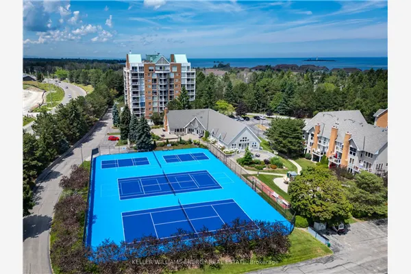 24 Ramblings Way, #901