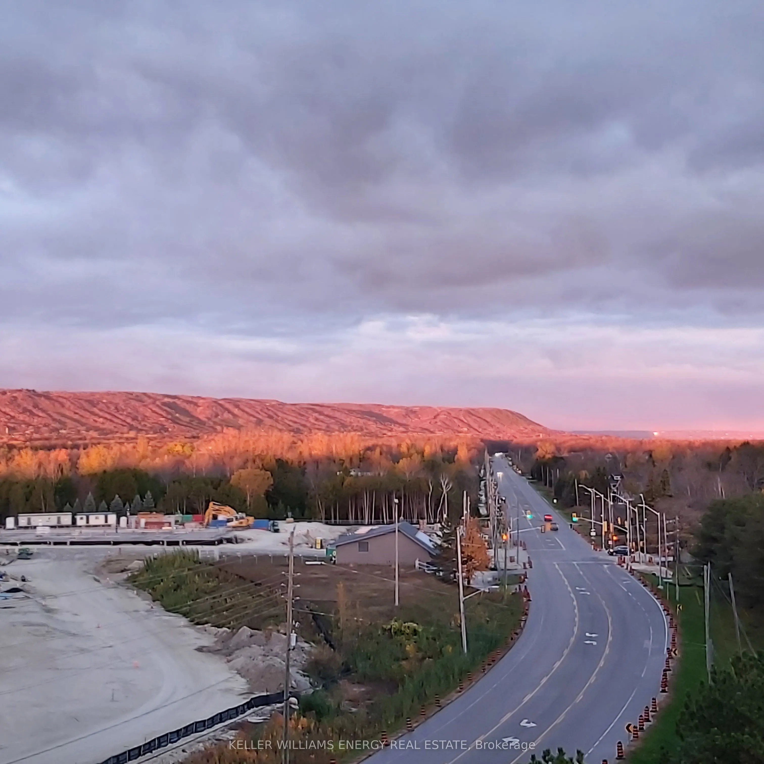 24 Ramblings Way, #901