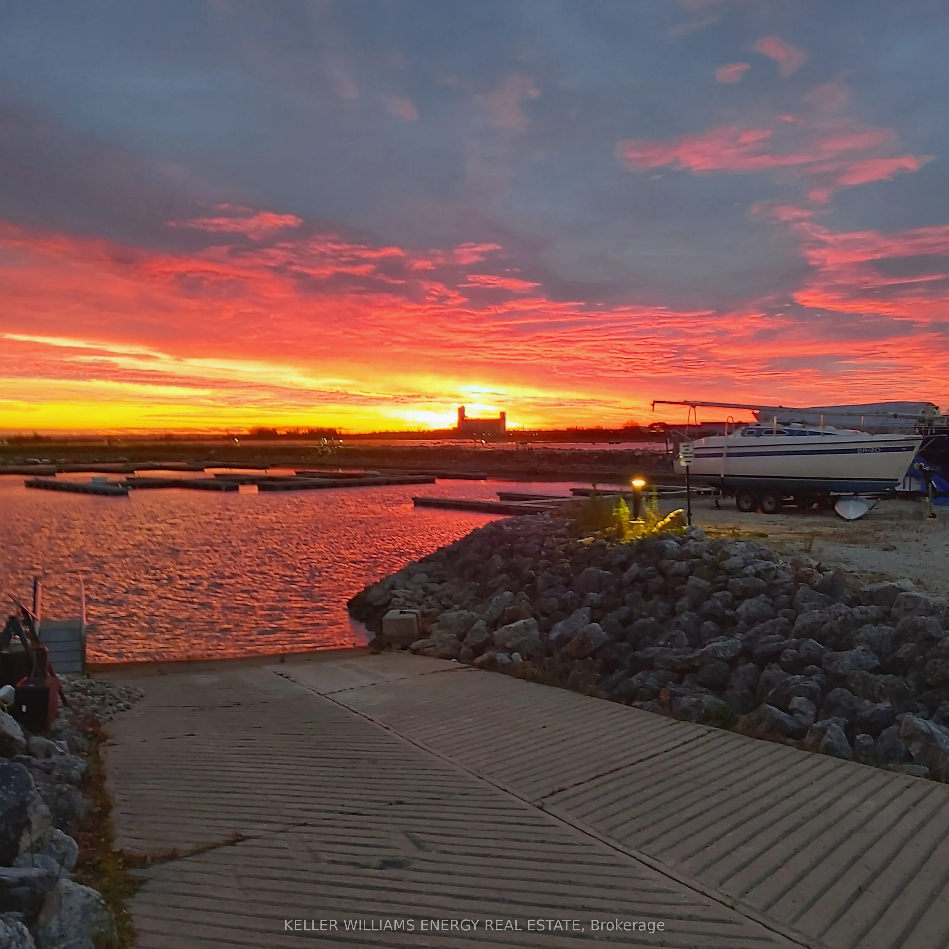 24 Ramblings Way, #901