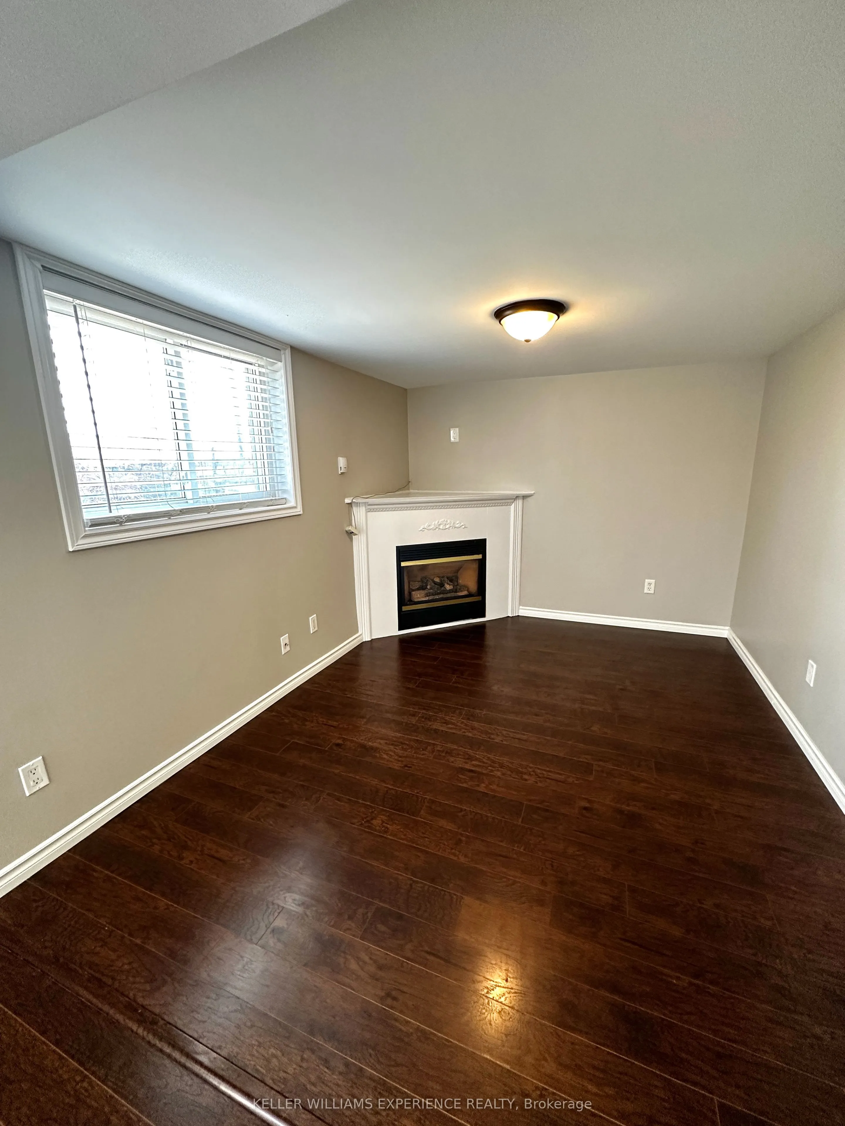 33 Daphne Crescent, #Lower