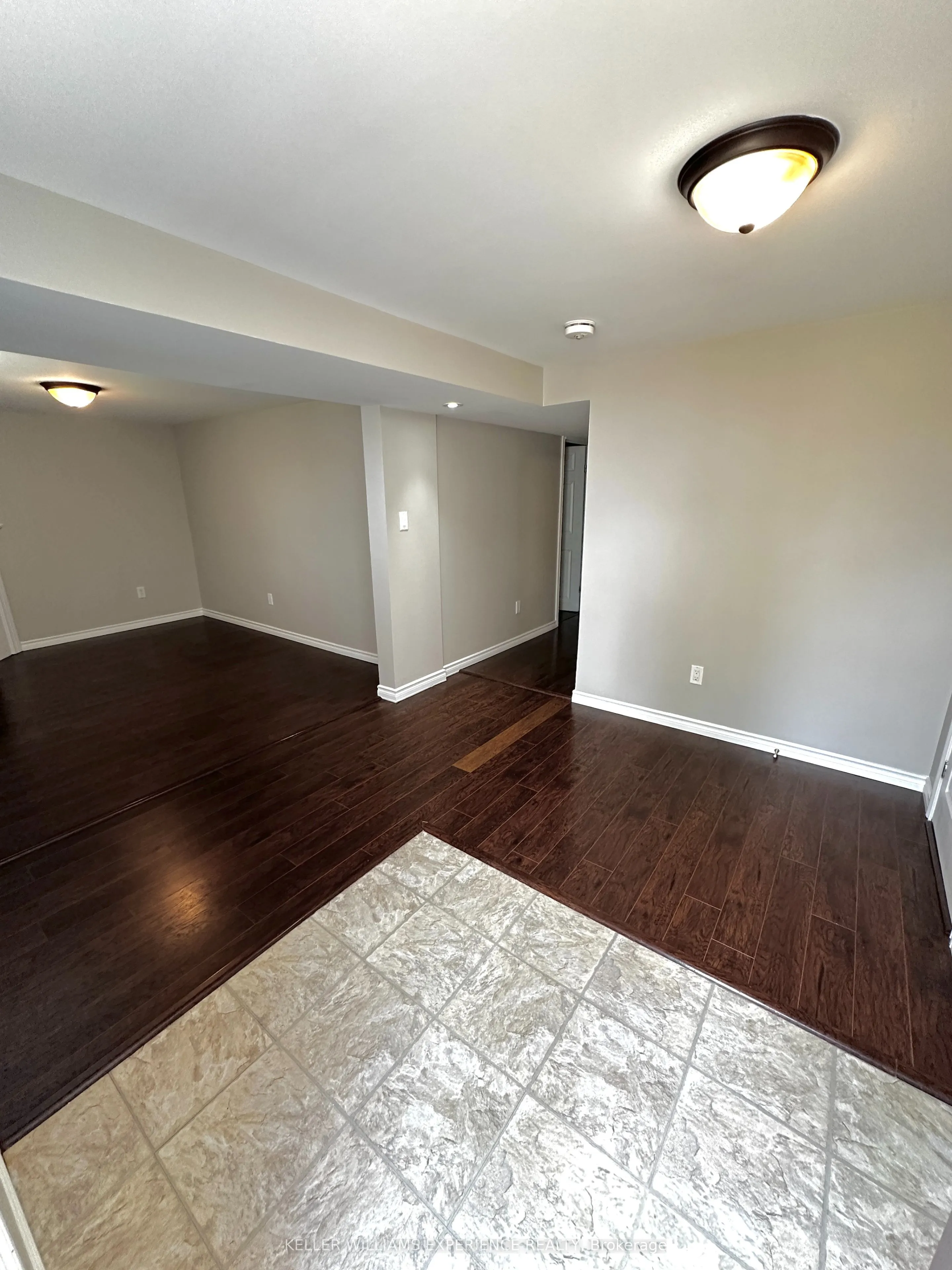 33 Daphne Crescent, #Lower