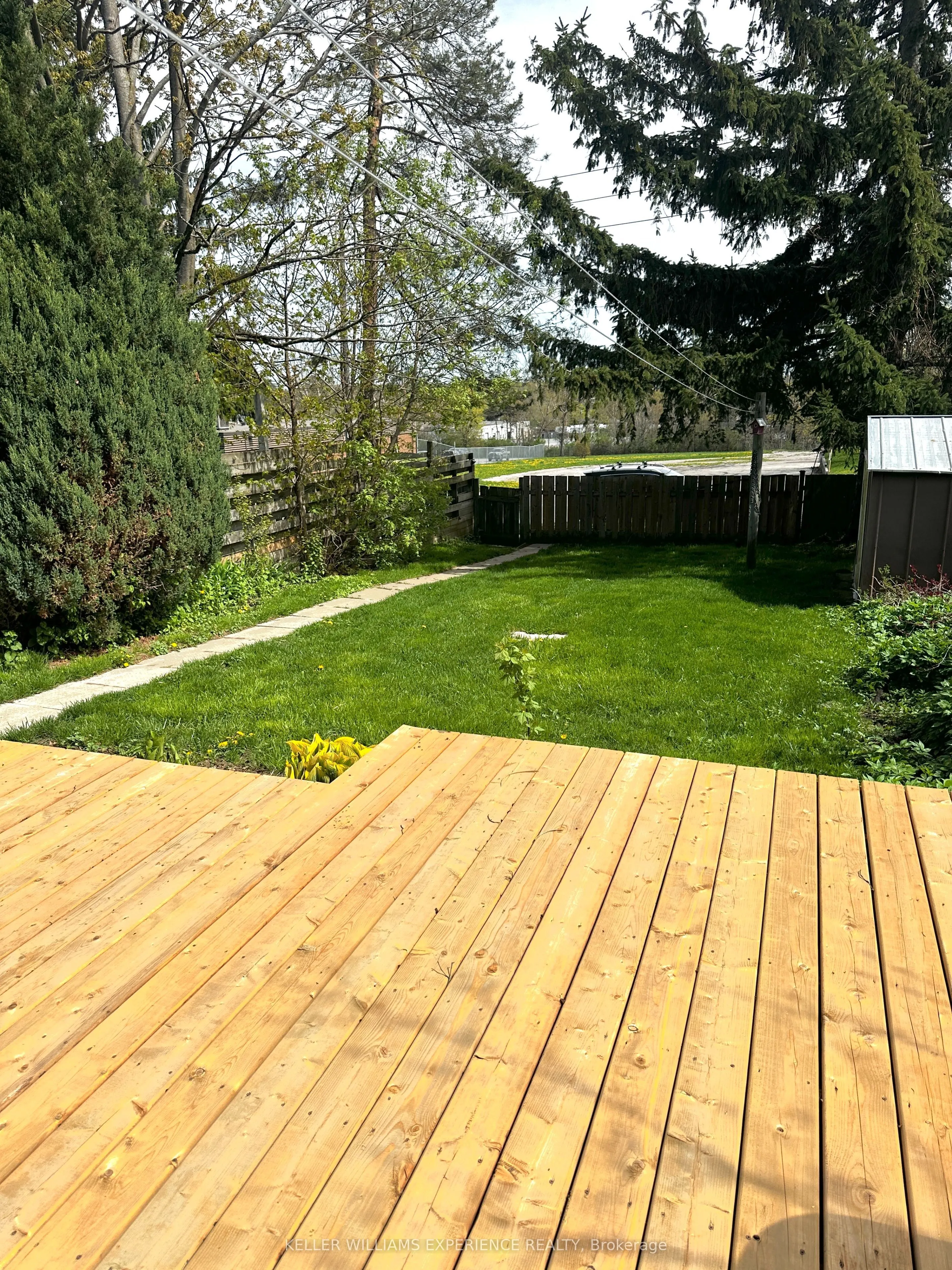 33 Daphne Crescent, #Lower