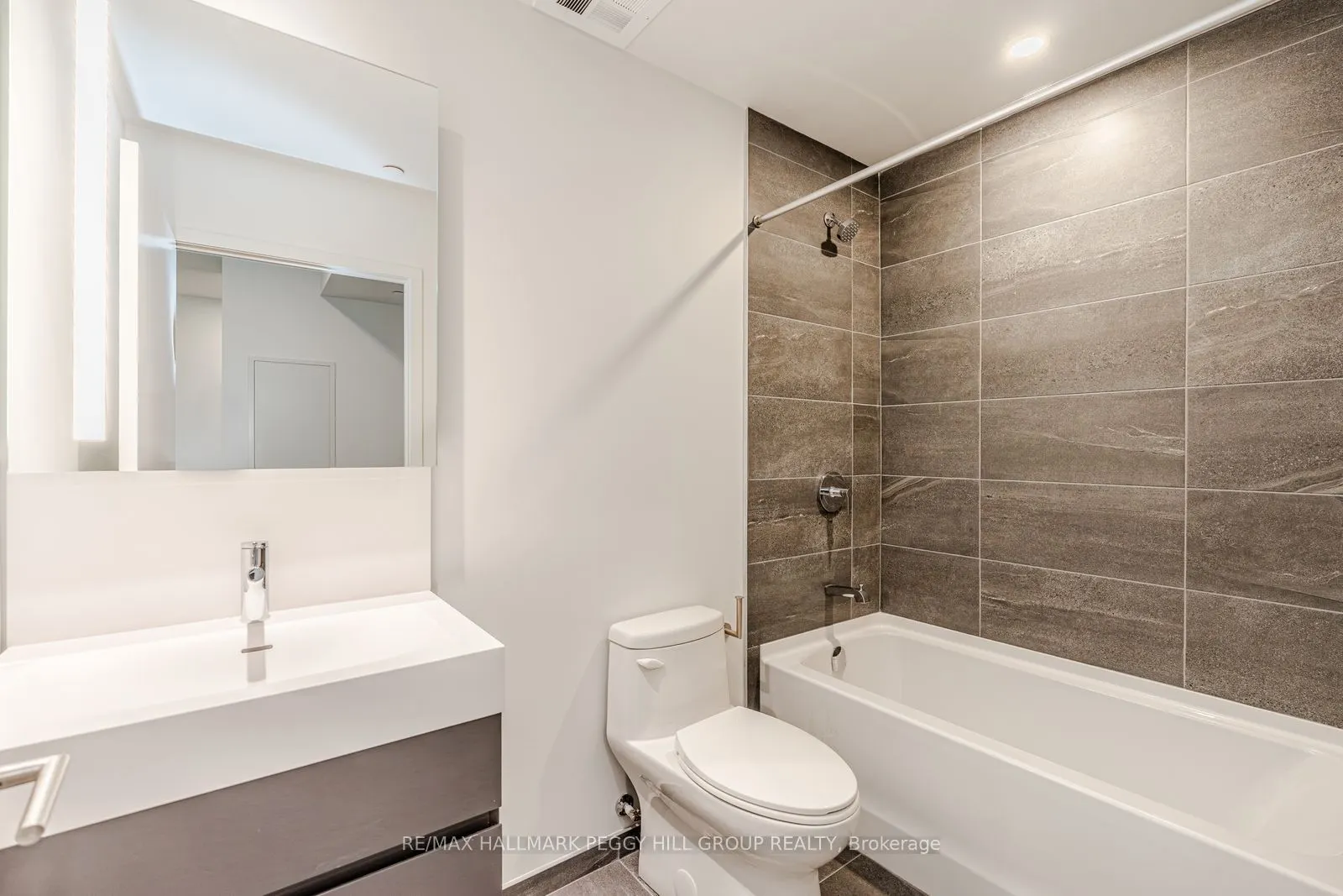 39 Mary Street, #1001