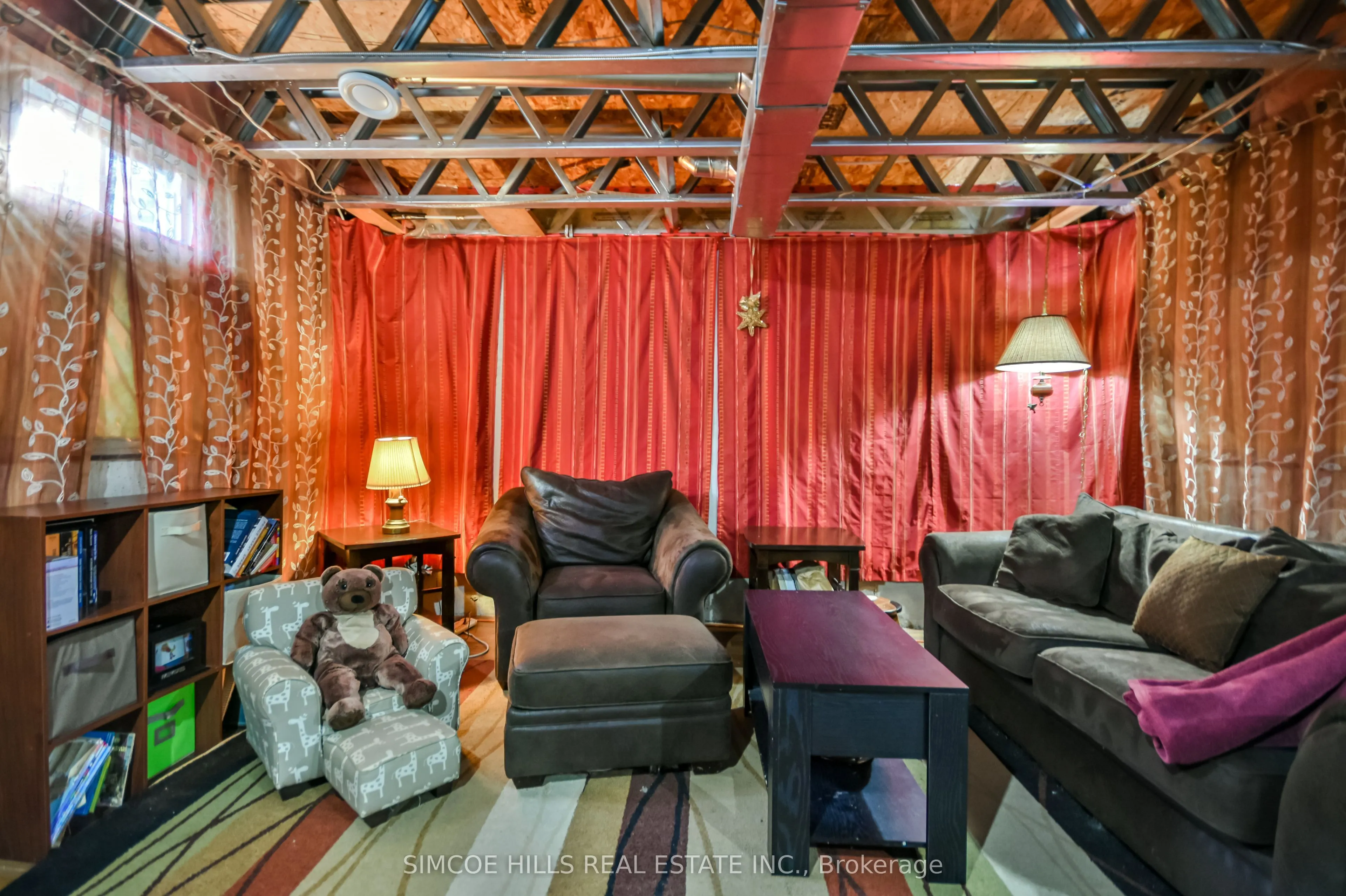 800 West Ridge Boulevard, #17