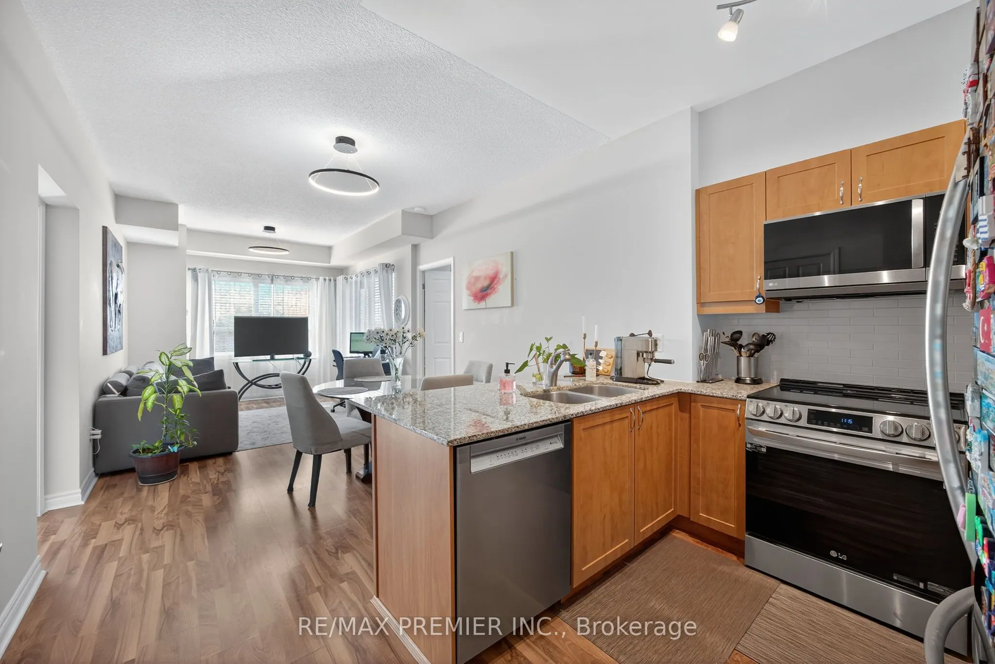 354 Atherley Road, #414