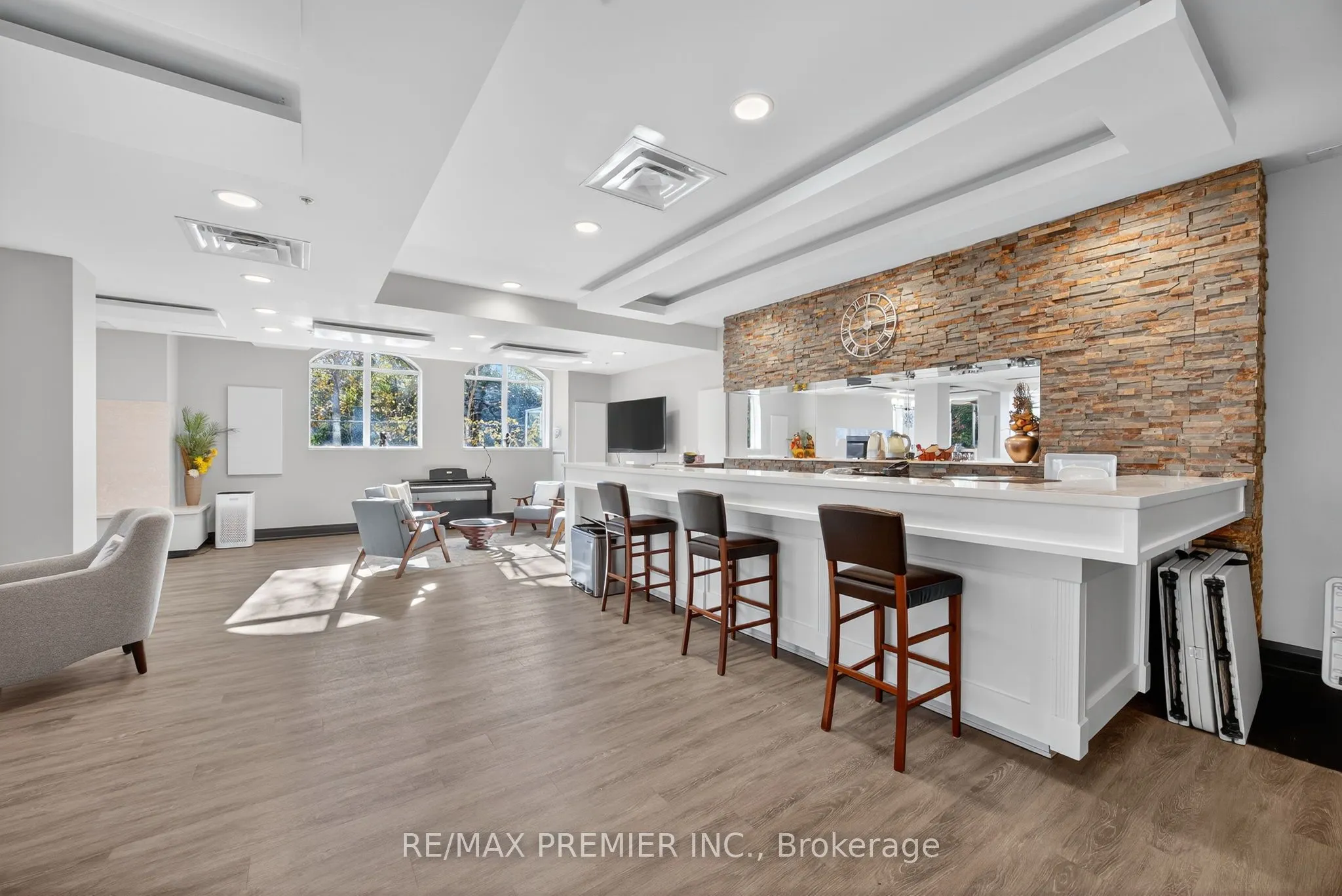 354 Atherley Road, #414