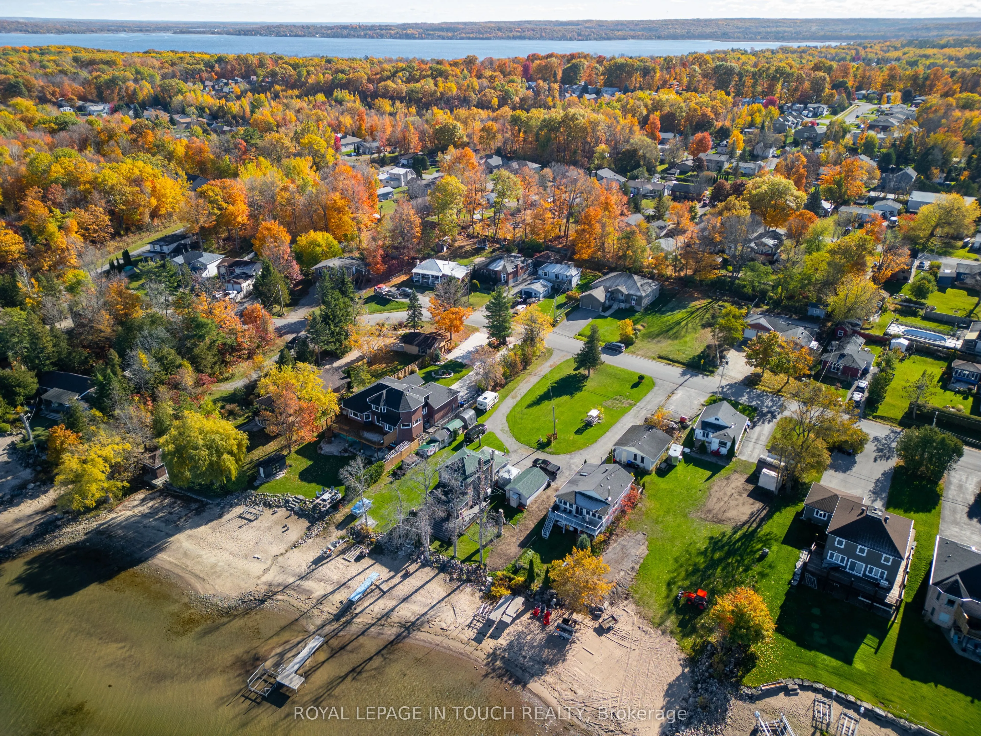 21 Robins Point Road