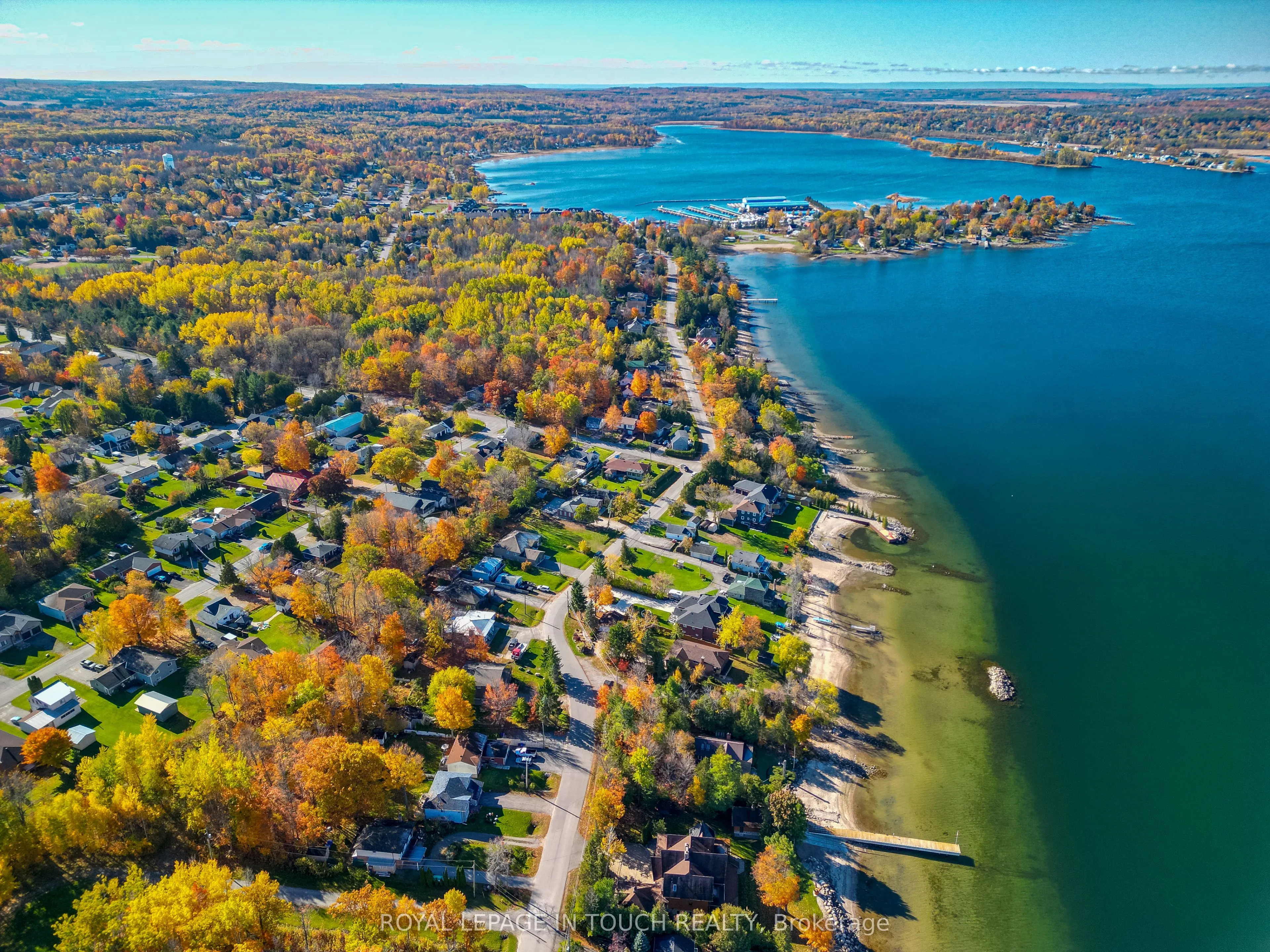 21 Robins Point Road