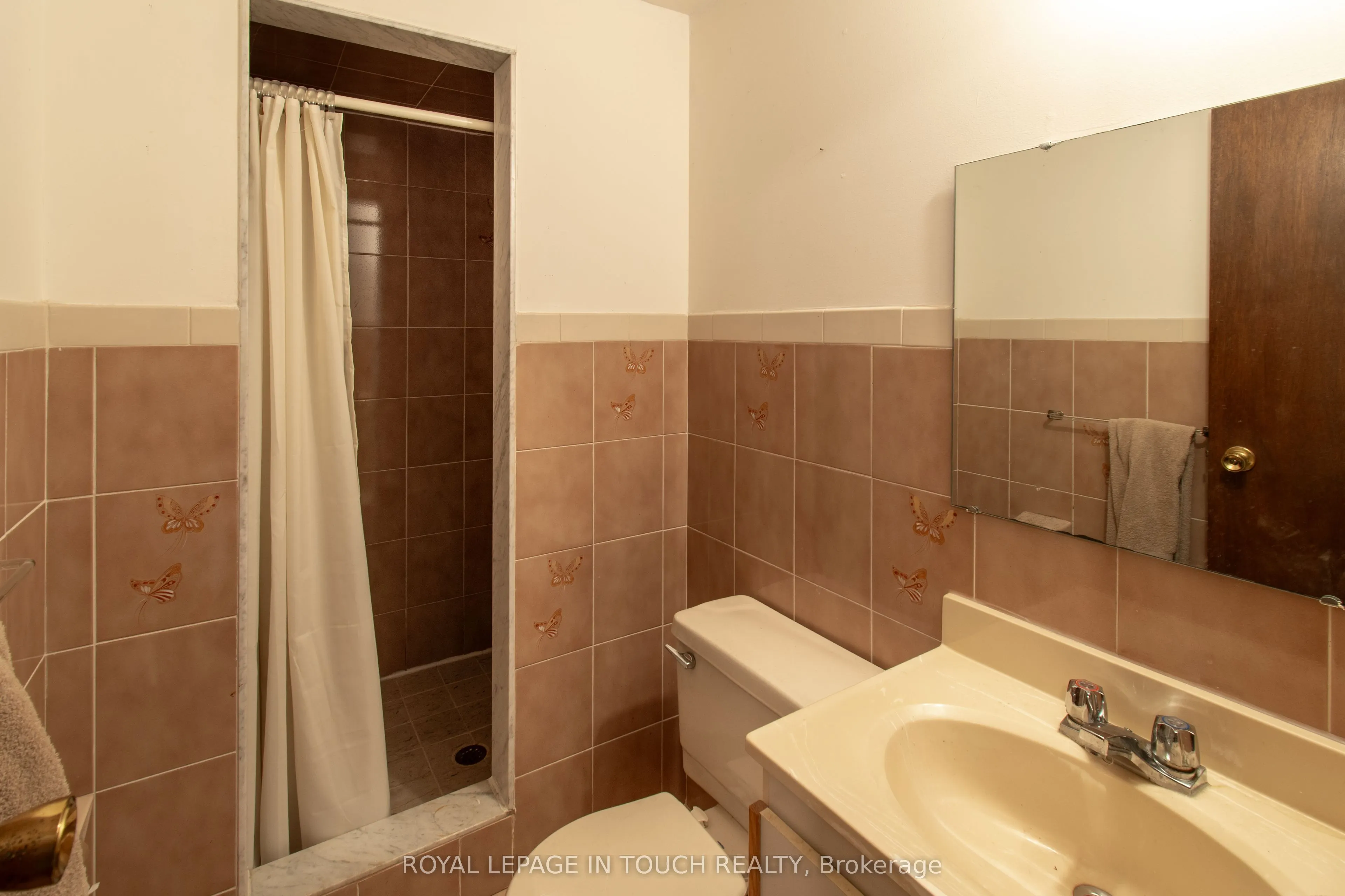 21 Robins Point Road