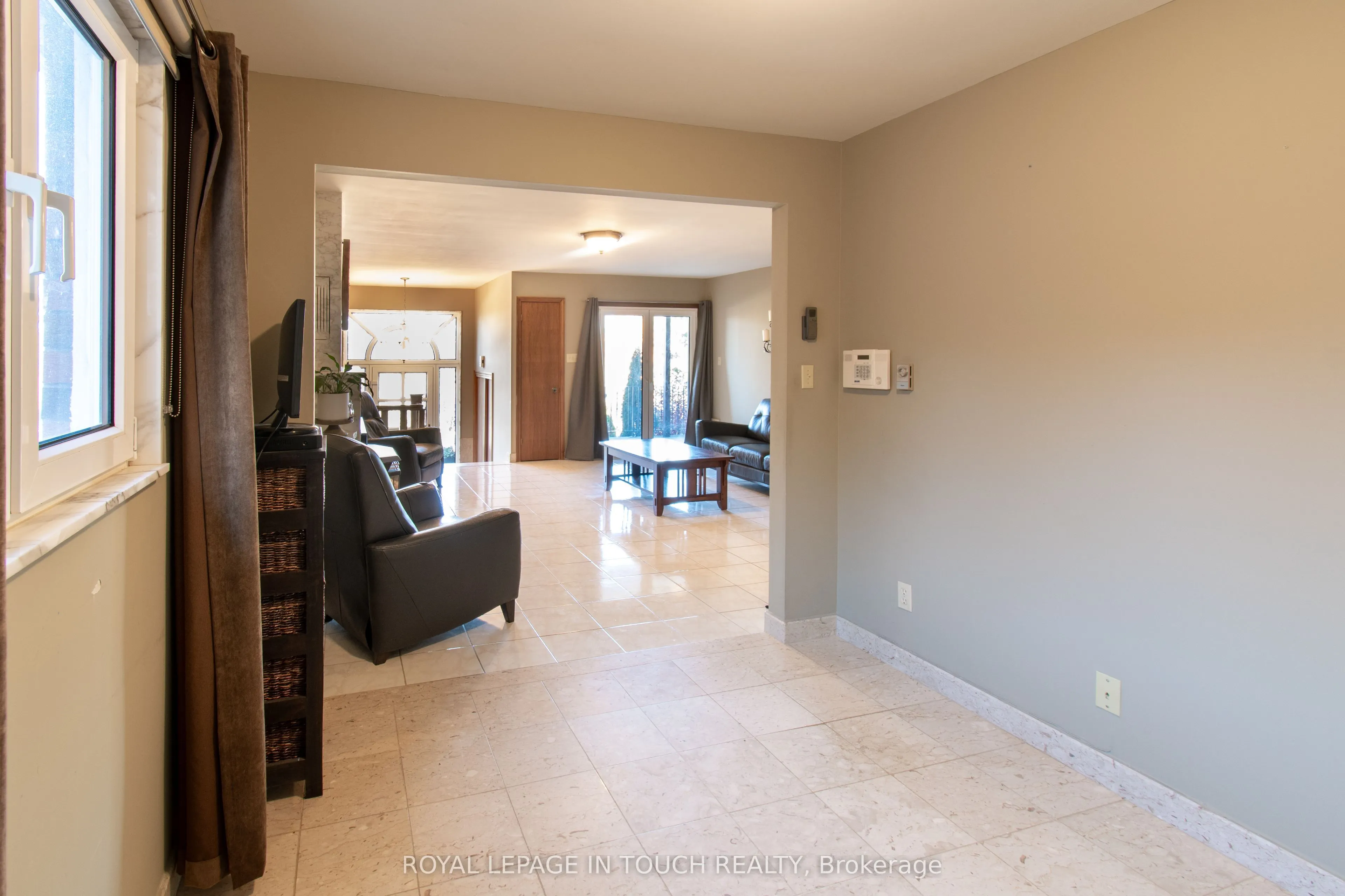 21 Robins Point Road