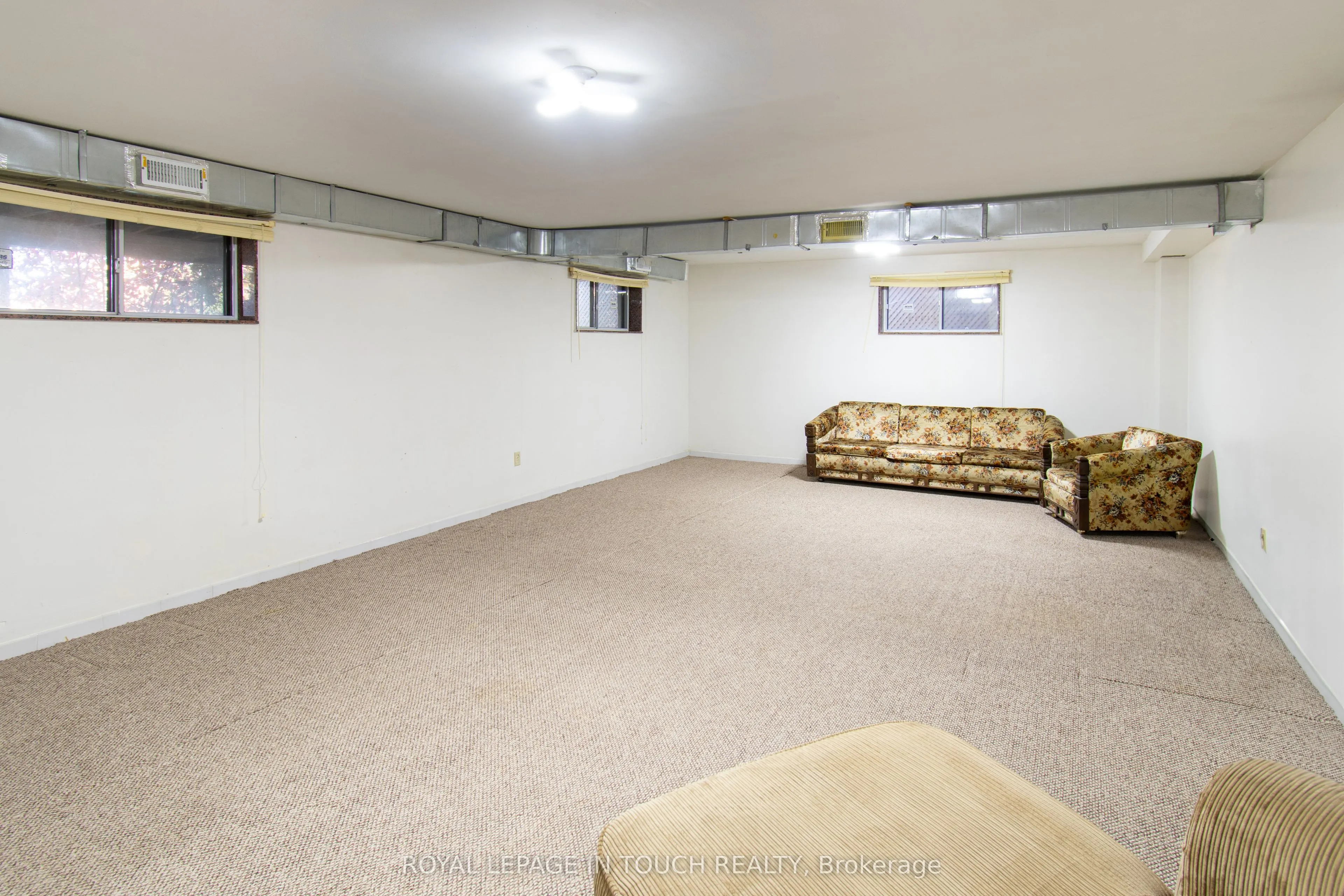 21 Robins Point Road