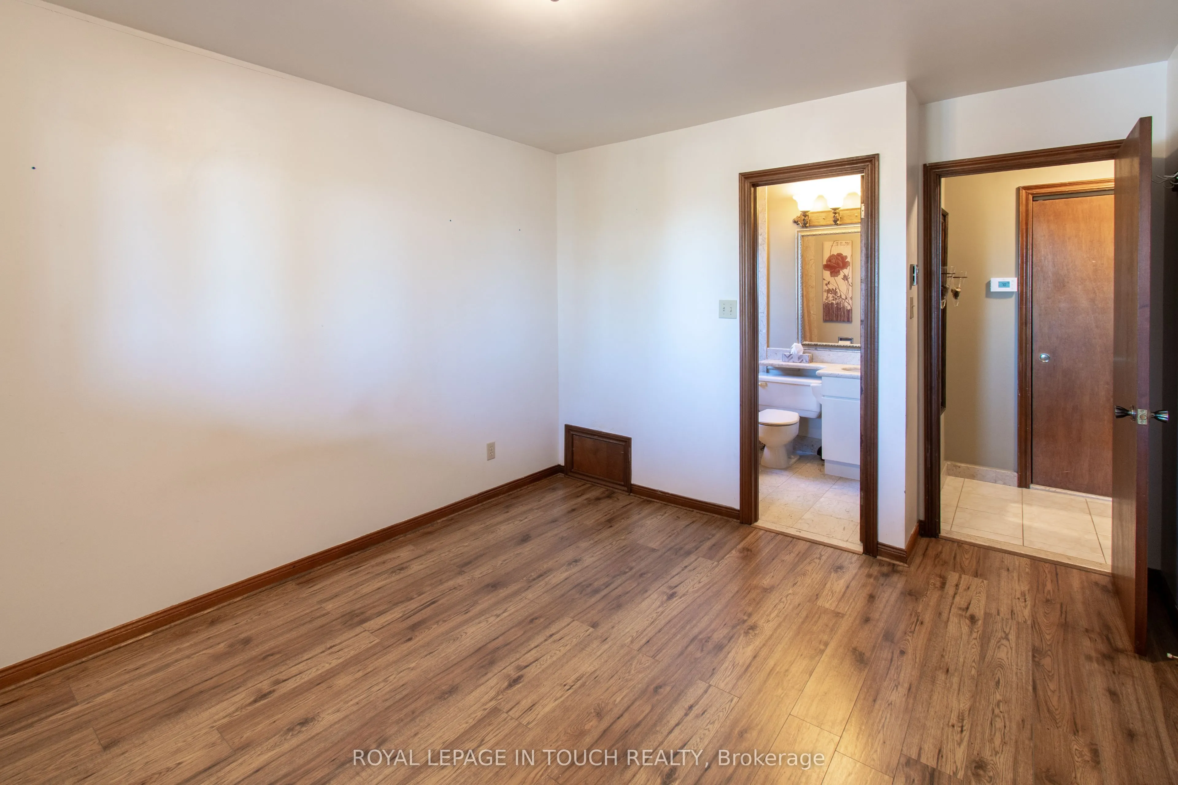 21 Robins Point Road