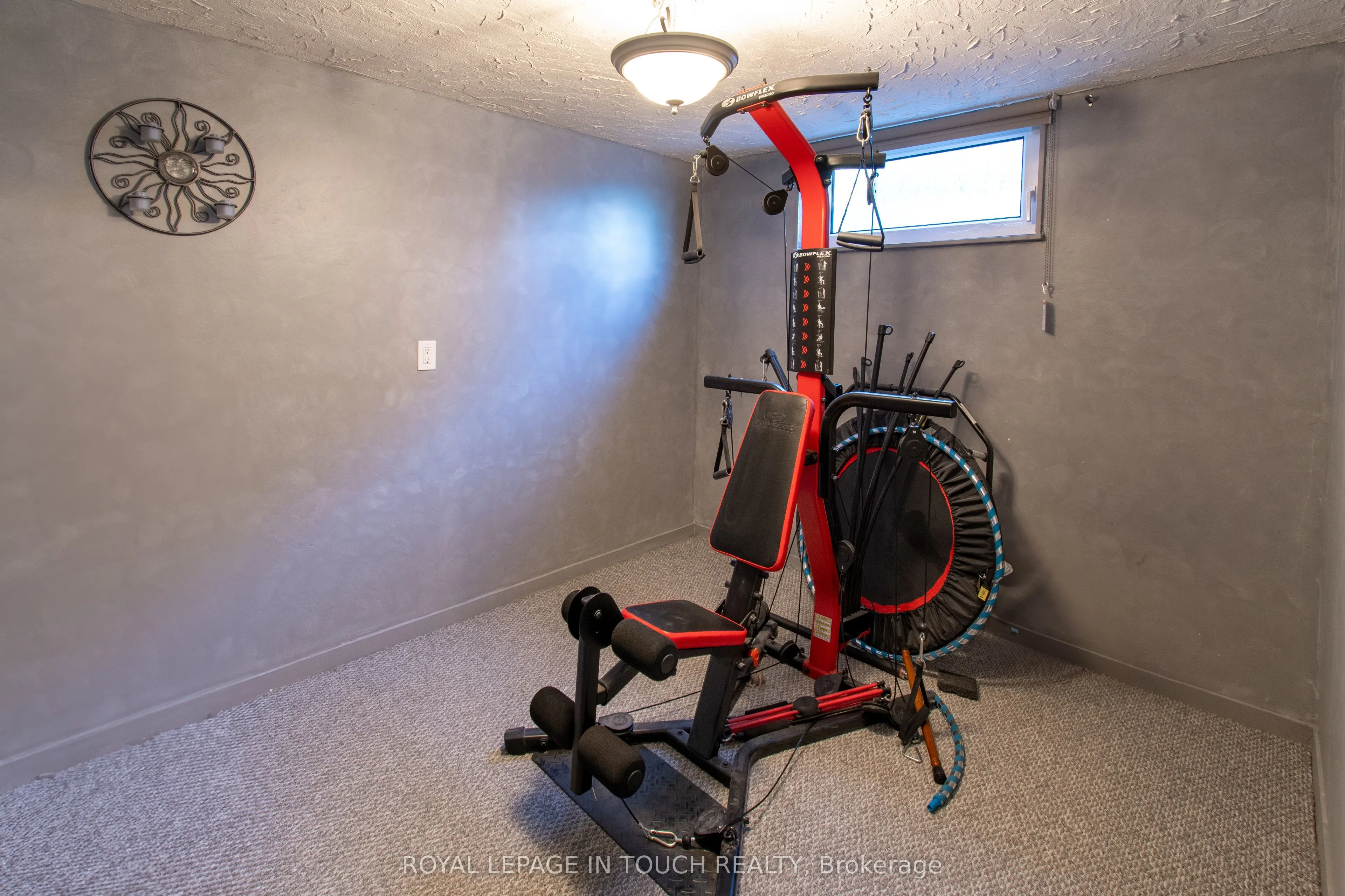 21 Robins Point Road