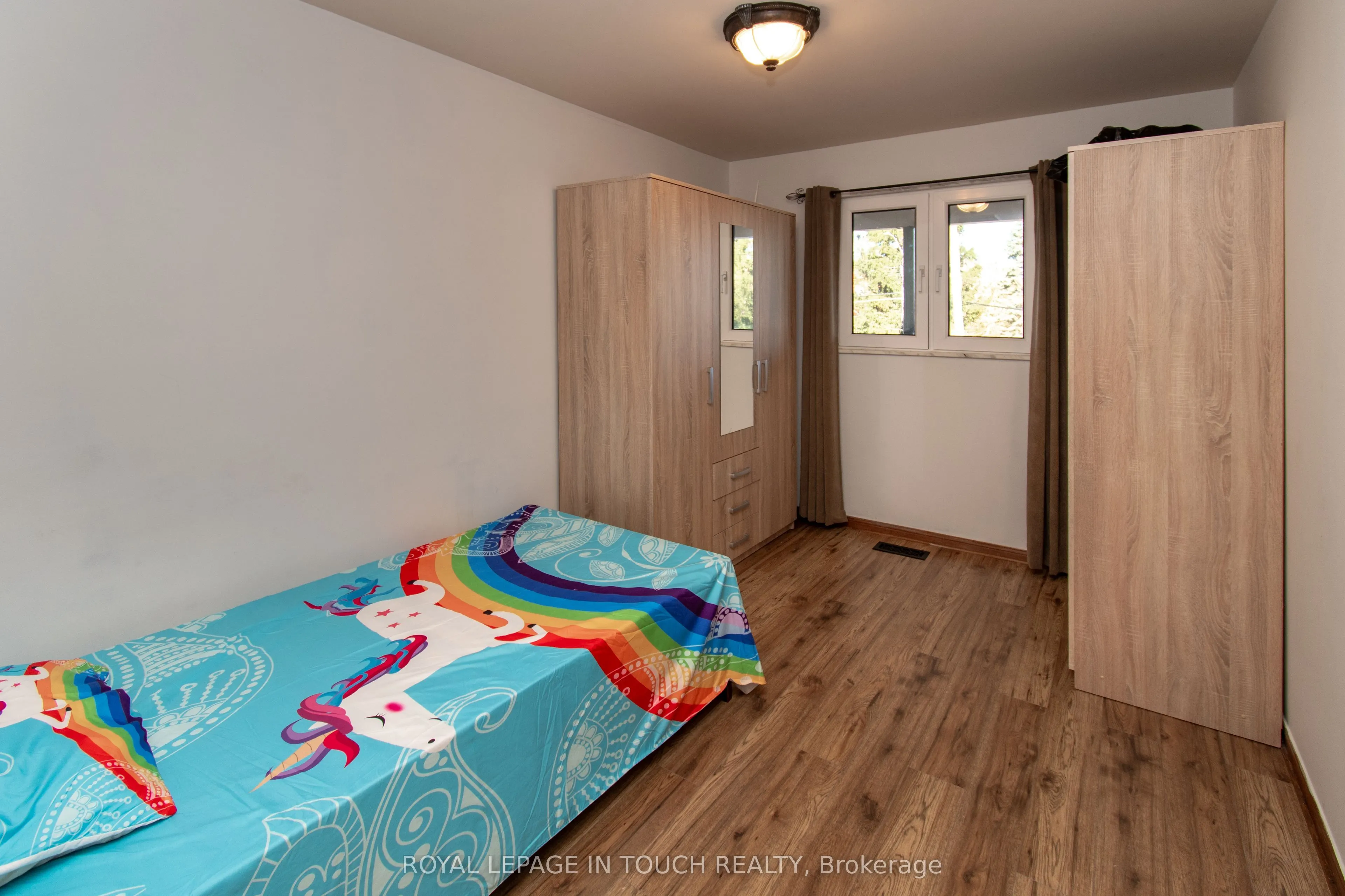 21 Robins Point Road