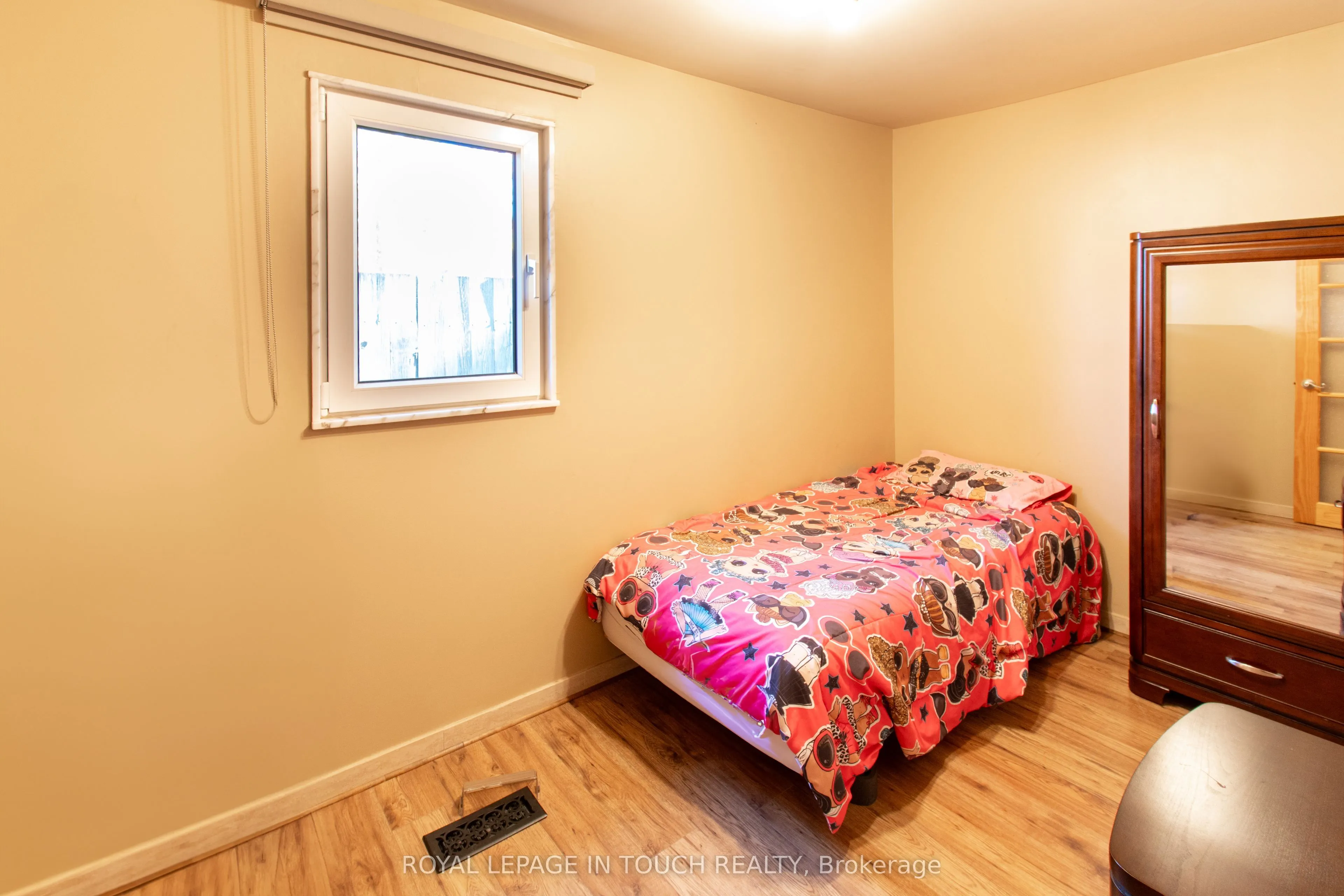 21 Robins Point Road