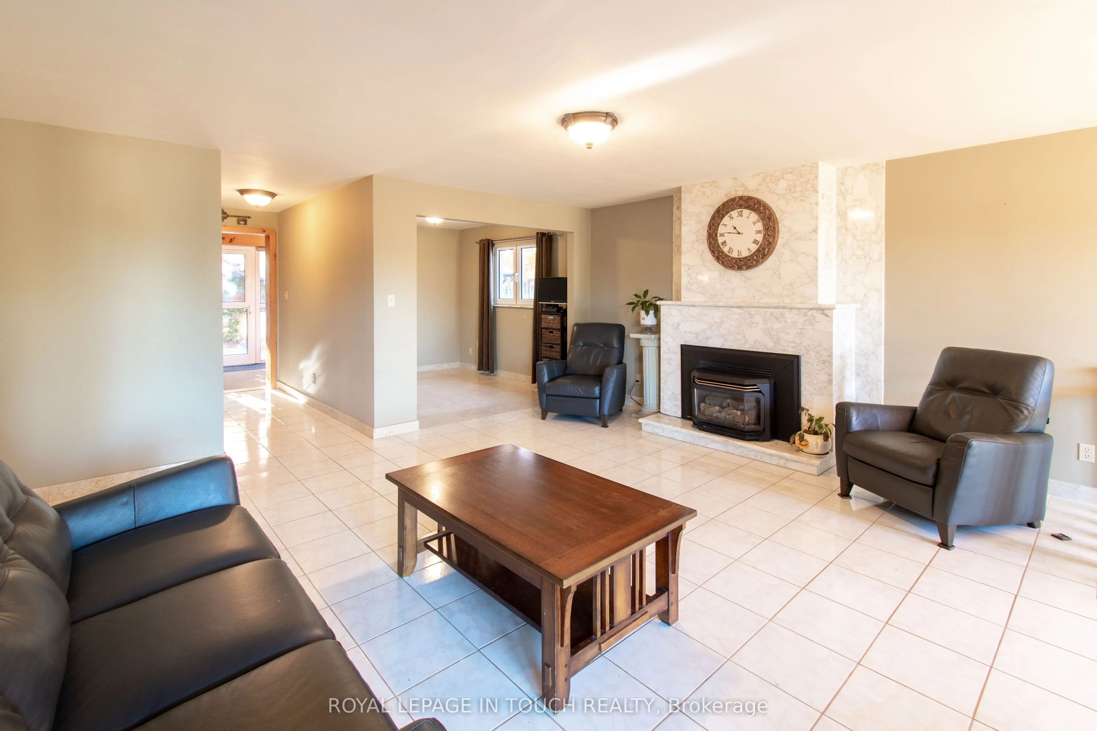 21 Robins Point Road