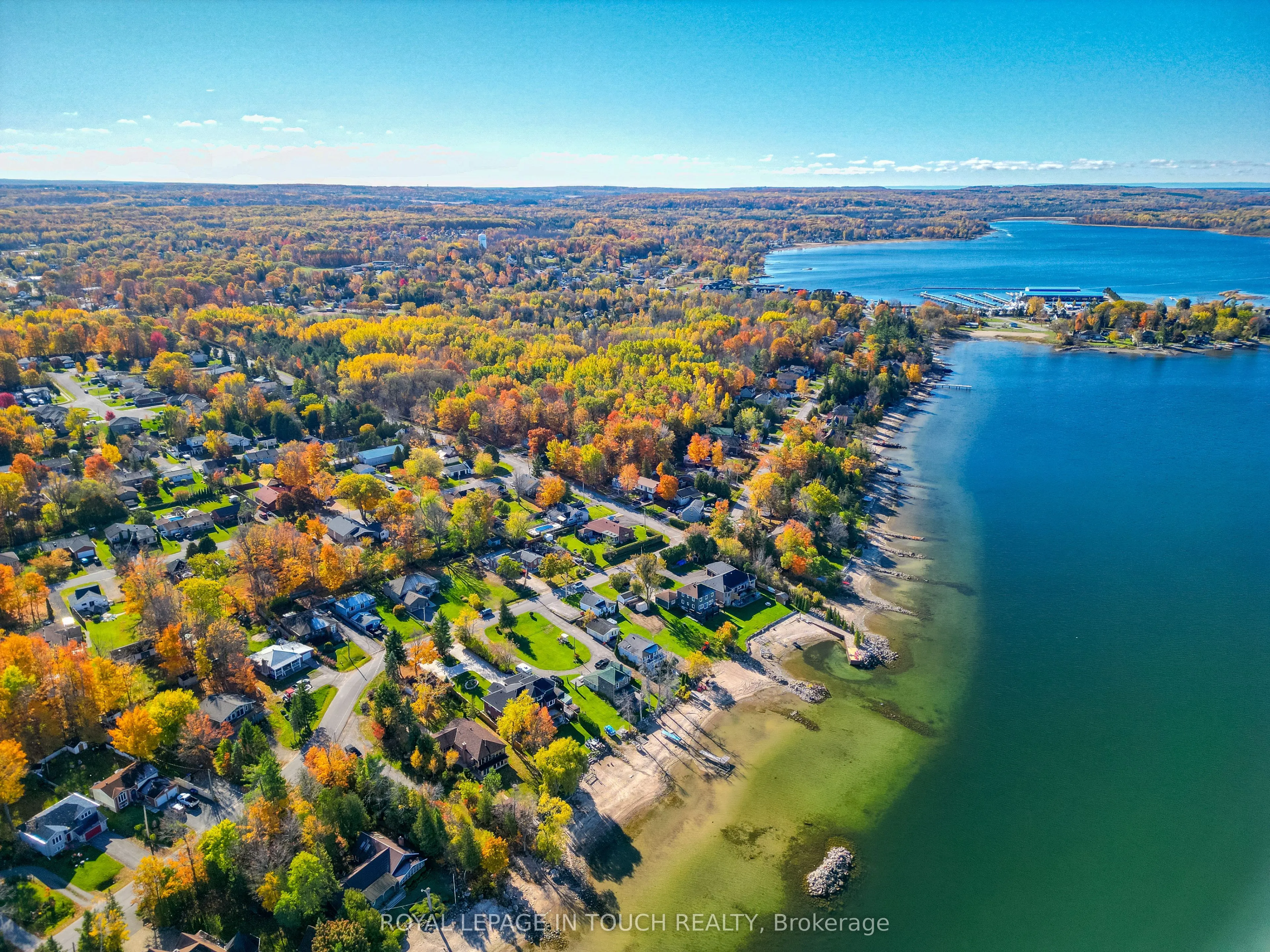 21 Robins Point Road