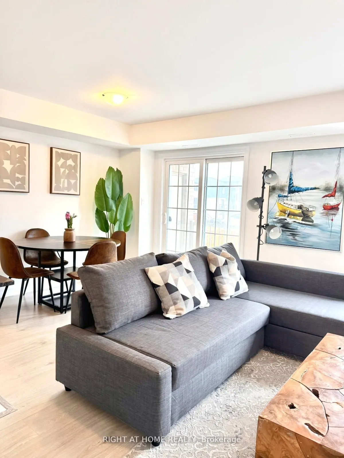 31 PUMPKIN CORNER Crescent, ##2