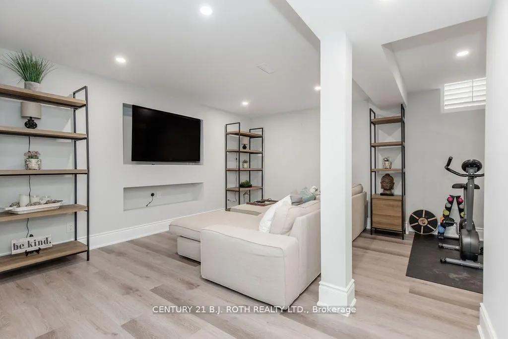 20 WESTMINSTER Circle