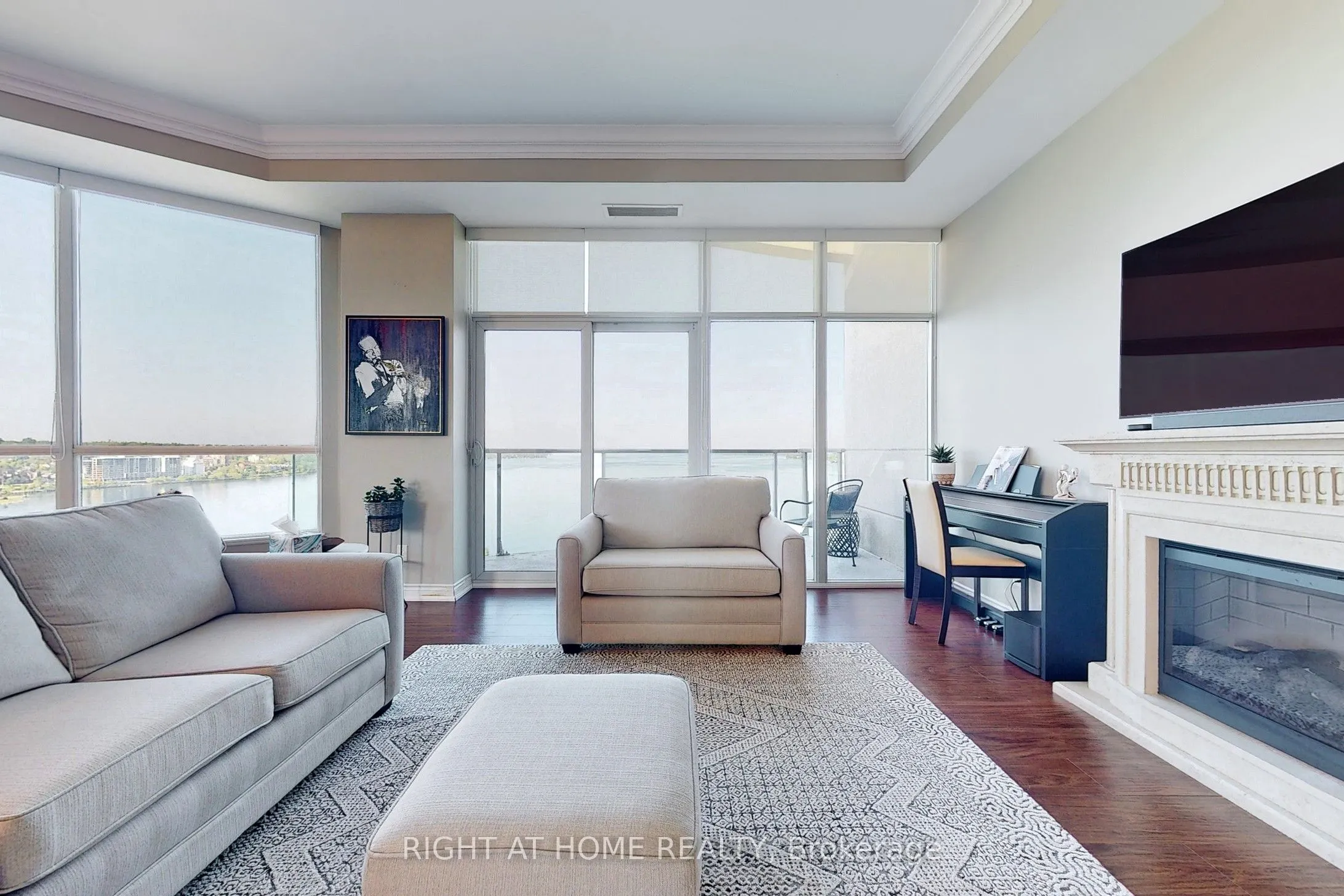 37 Ellen Street, #Ph06