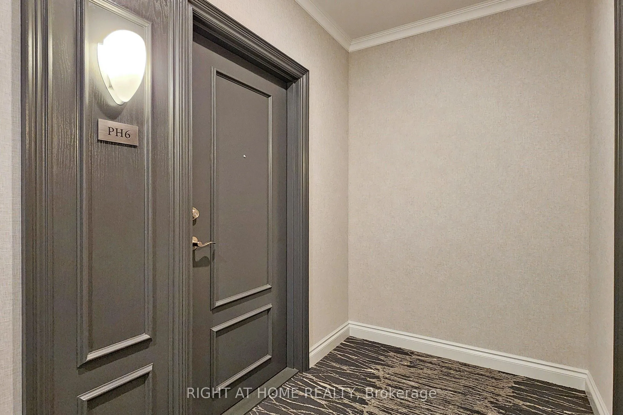 37 Ellen Street, #Ph06