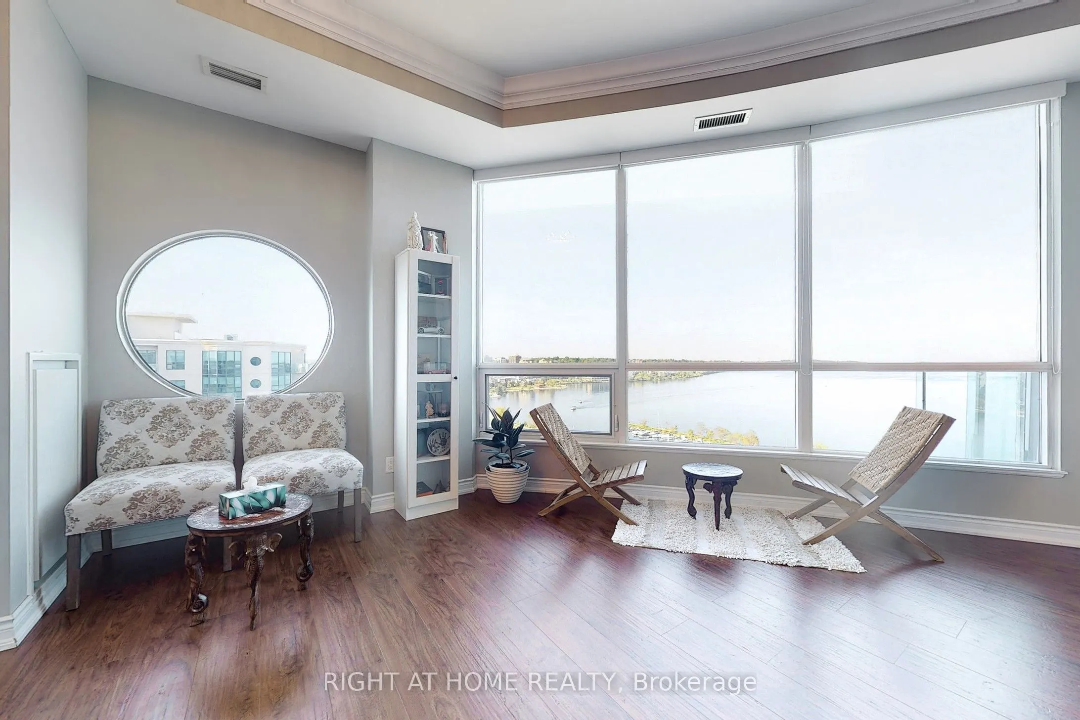 37 Ellen Street, #Ph06