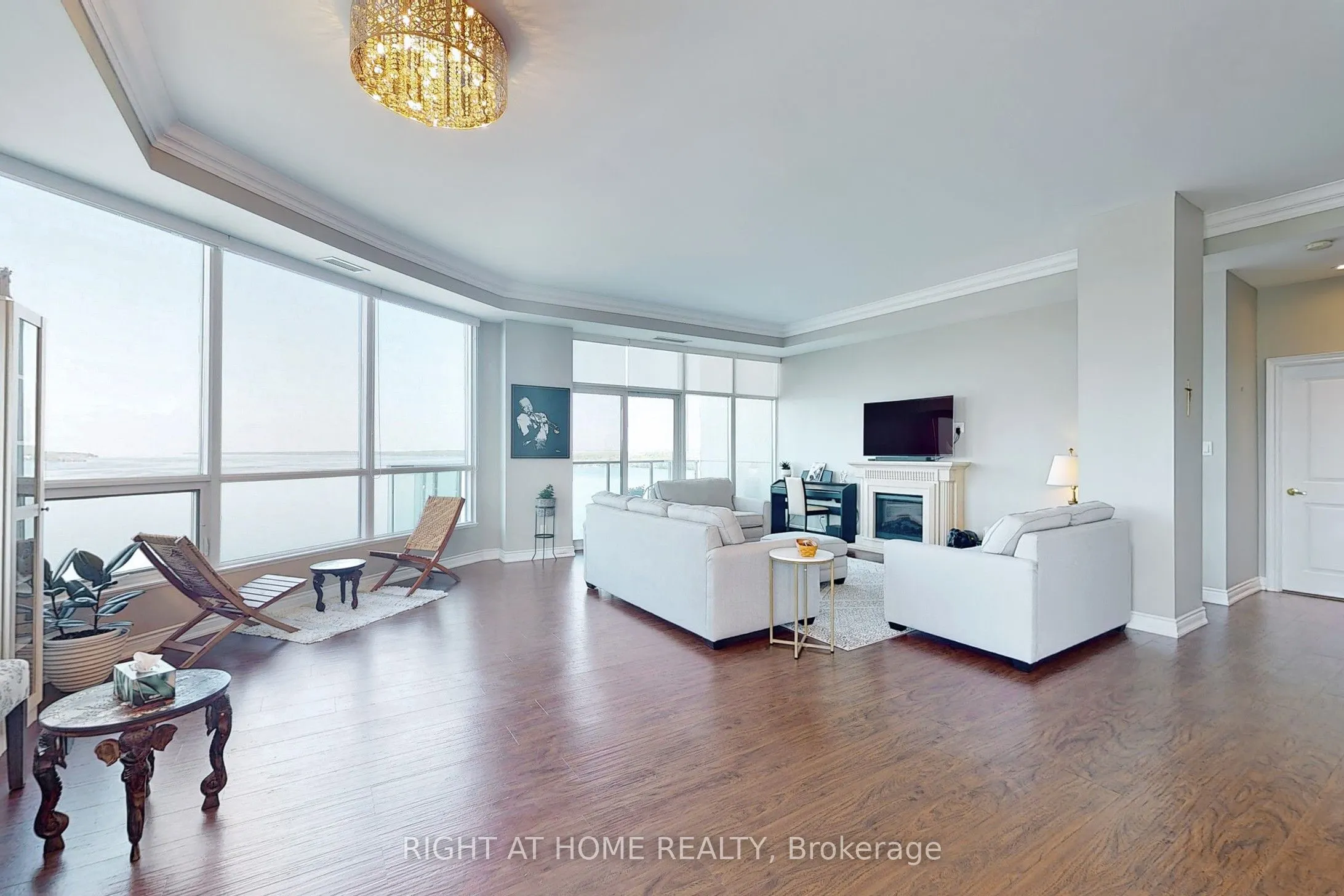 37 Ellen Street, #Ph06