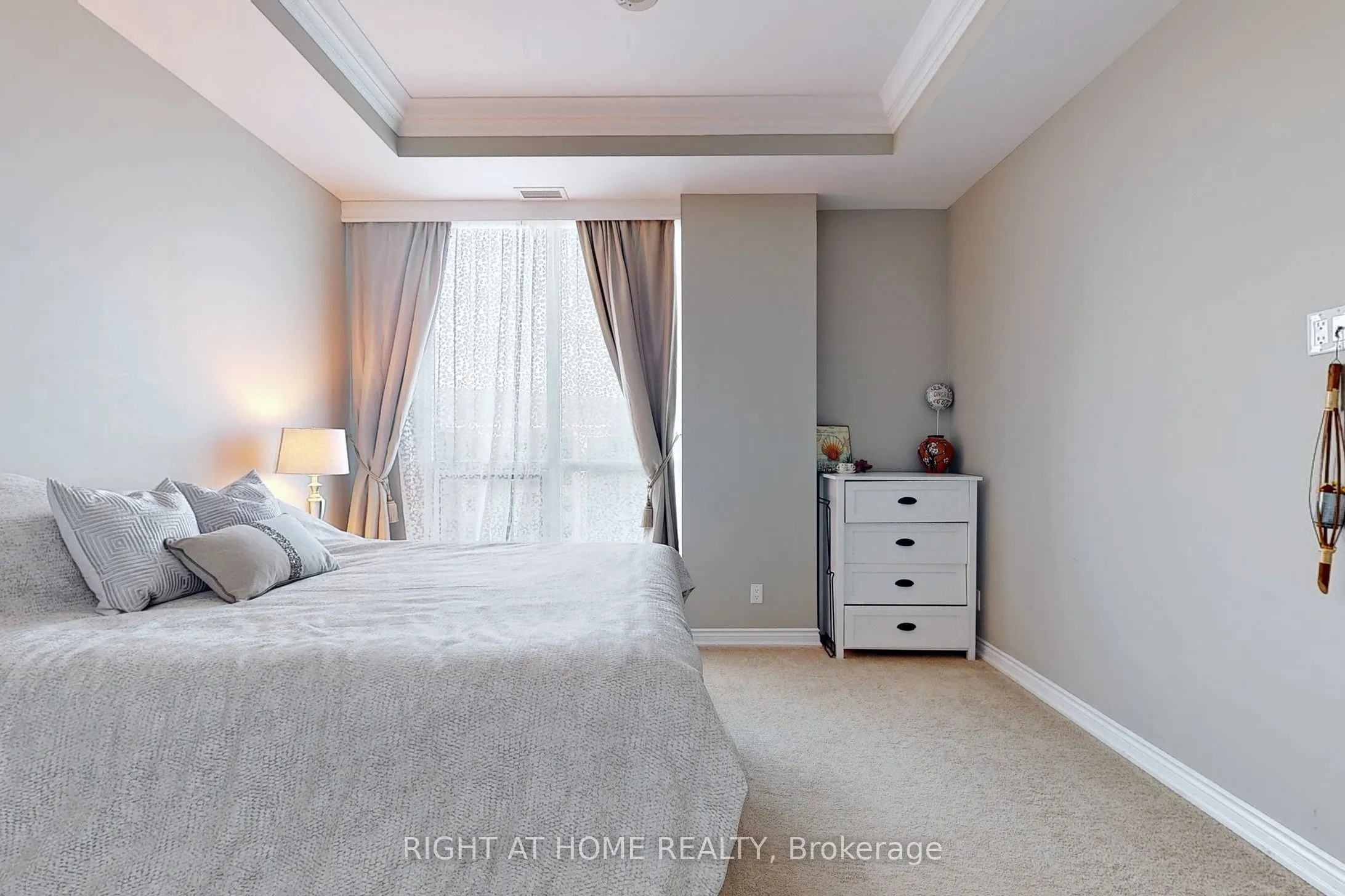 37 Ellen Street, #Ph06