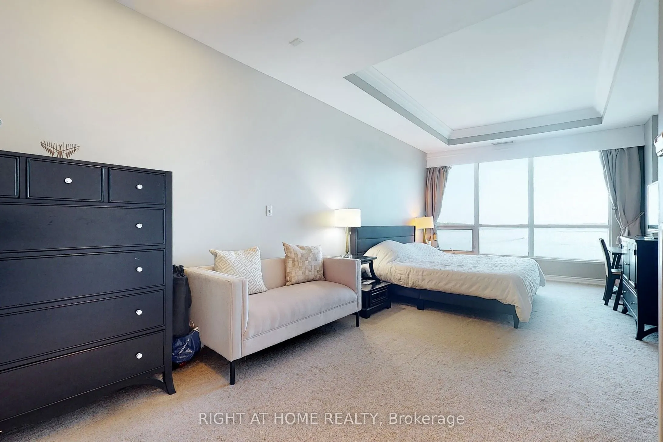 37 Ellen Street, #Ph06