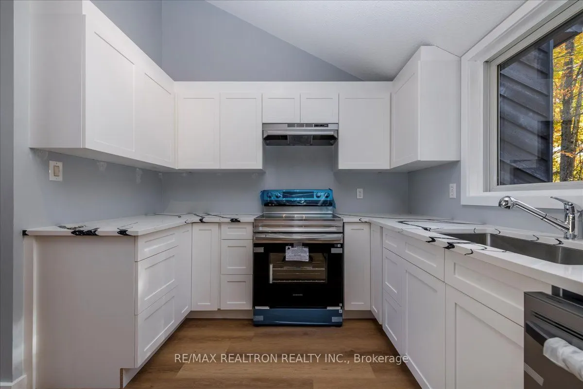 901 17th Concession West Road