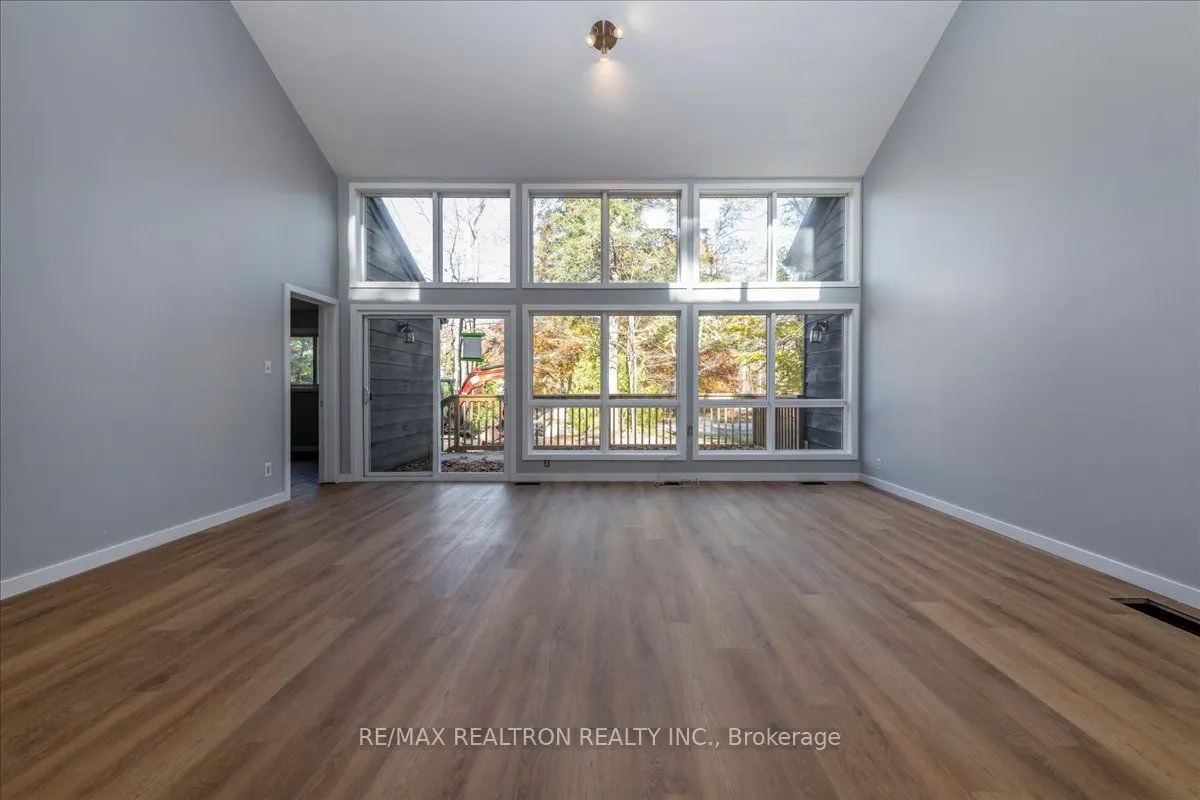 901 17th Concession West Road