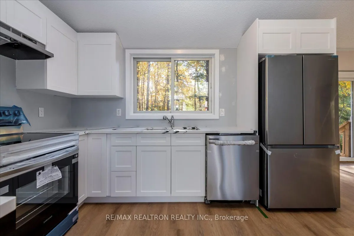 901 17th Concession West Road